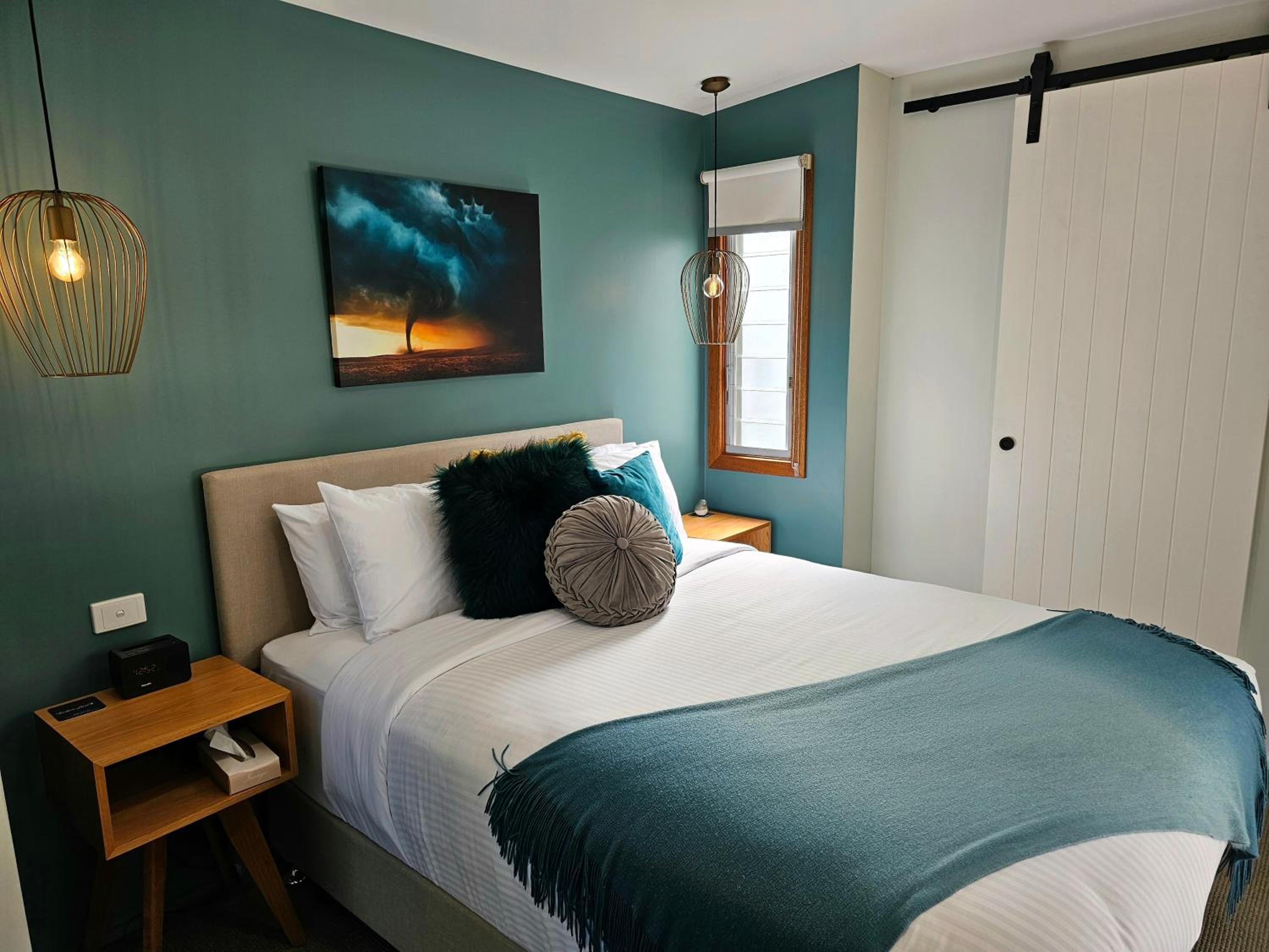Deluxe Suite with Spa Bath