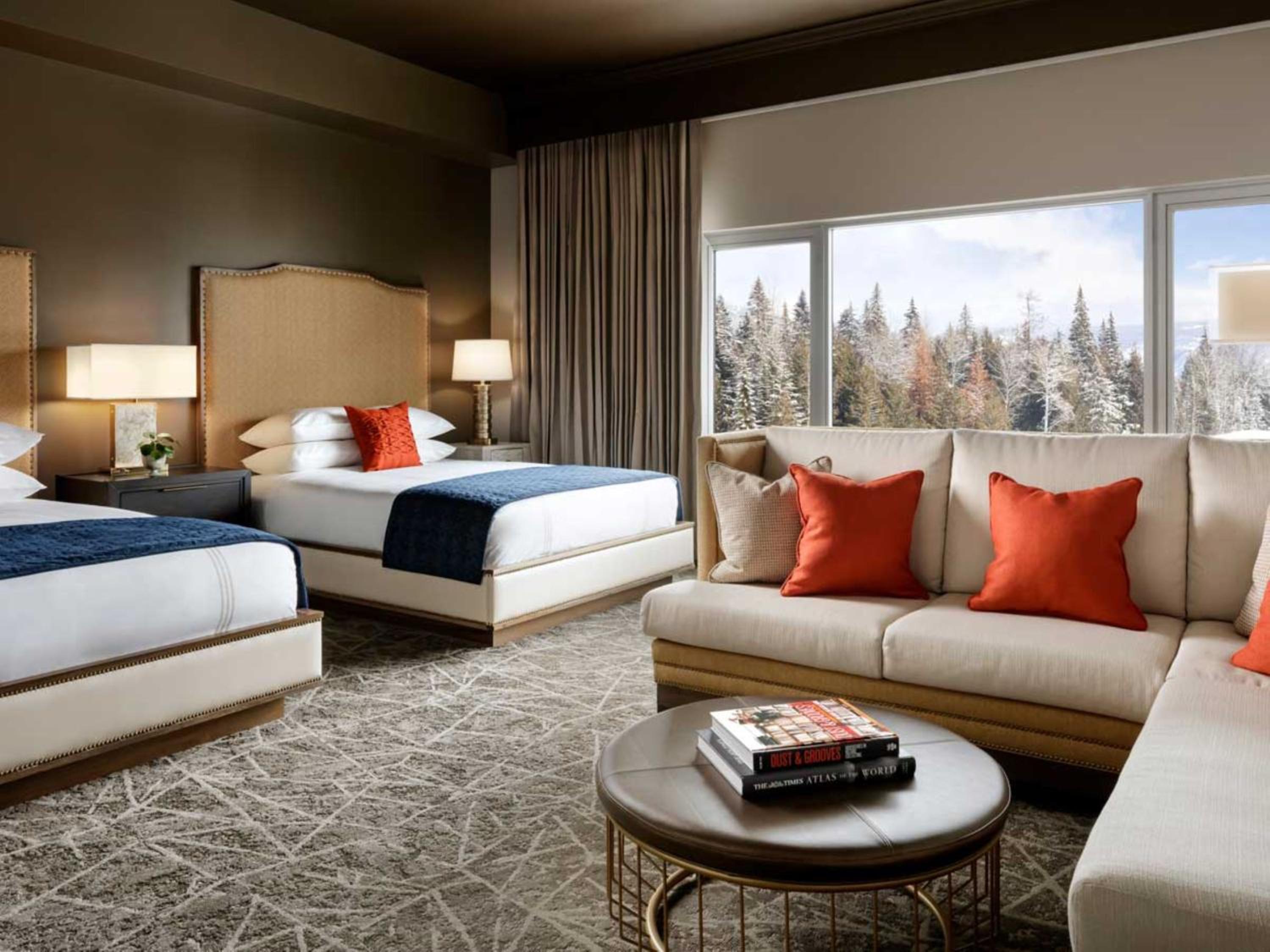 Junior Suite with Two Queen Beds and Inland View photo 1