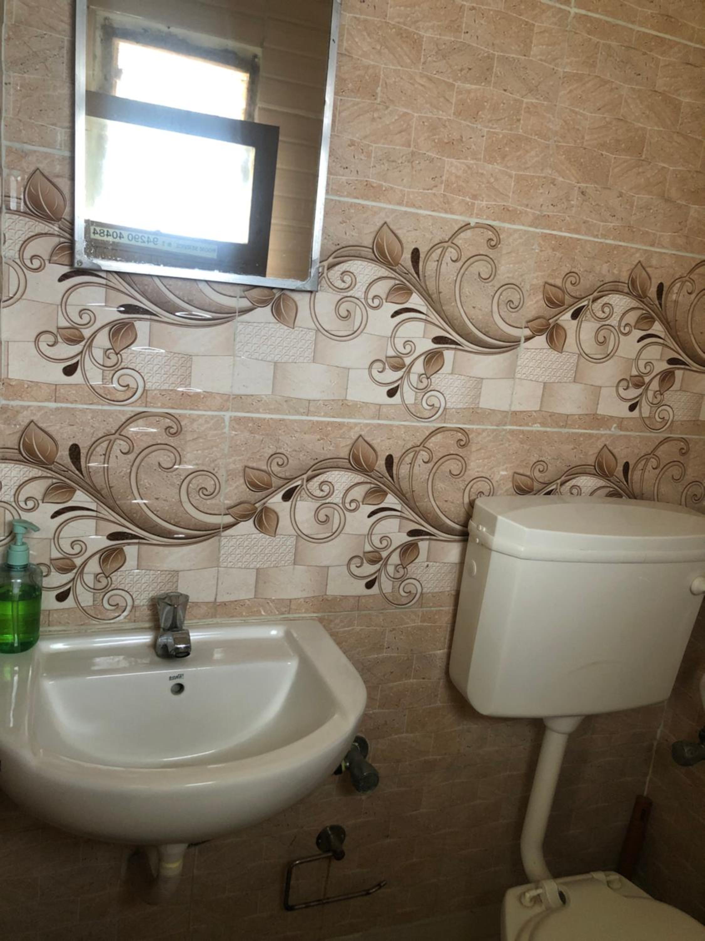 Budget Double Room photo 3