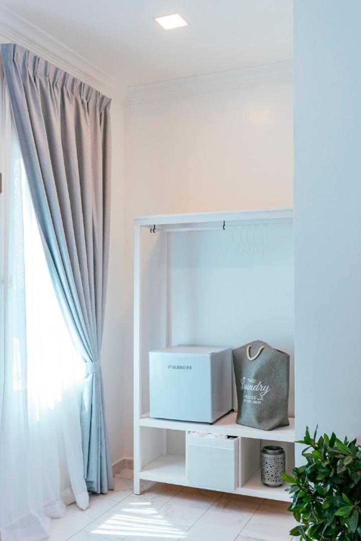Deluxe King Room photo 1