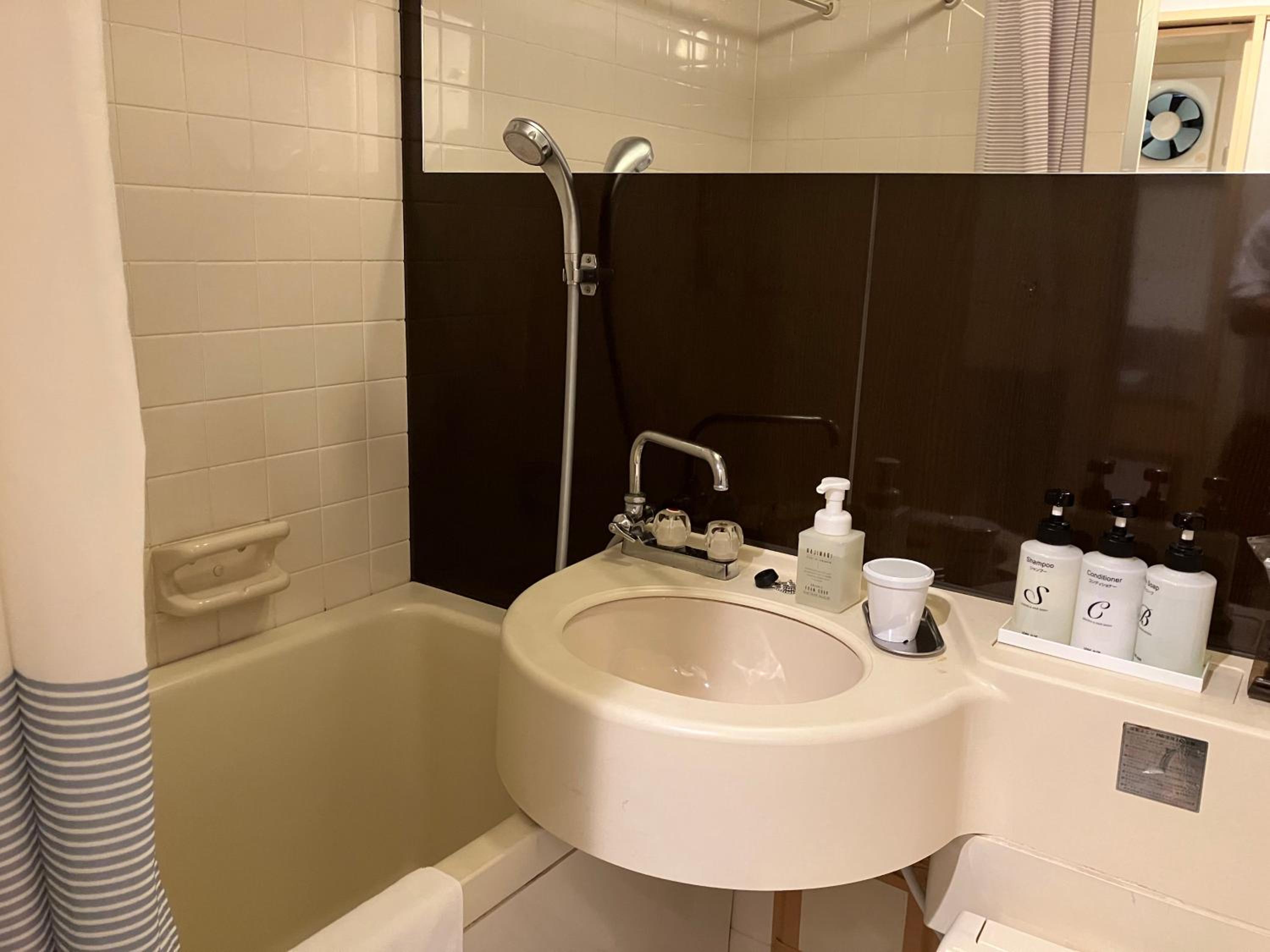 Deluxe Double Room with Small Double Bed  - Non-Smoking photo 2