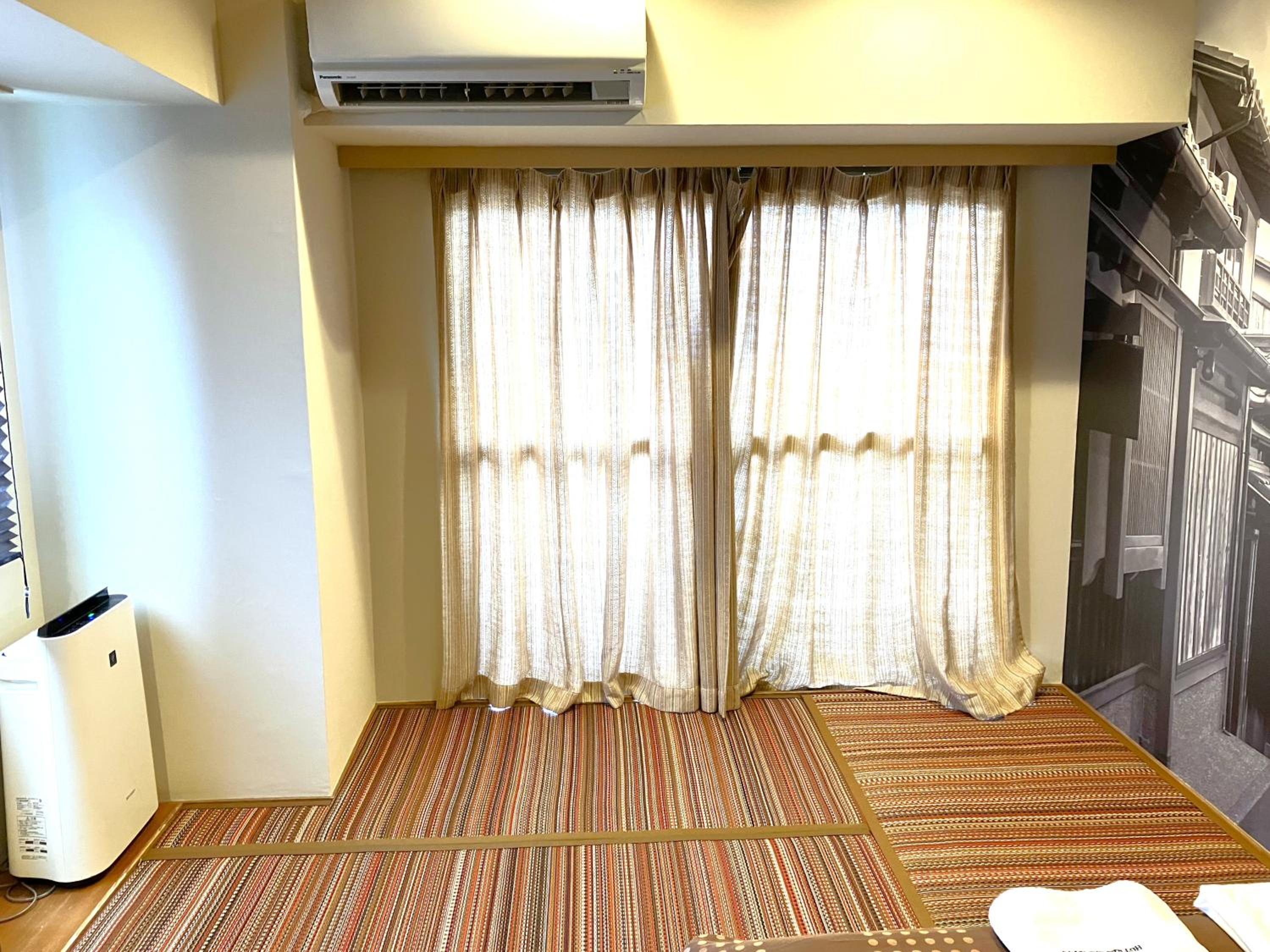 Double Room with Small Double Bed and Tatami Area - Smoking - Photo 2