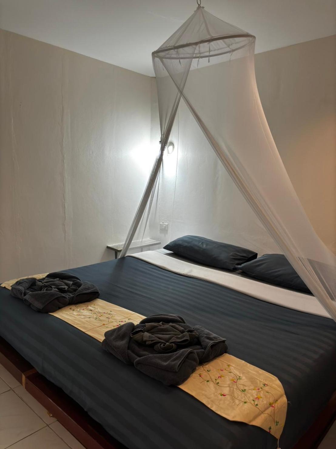 Standard Twin Room with Garden View photo 2