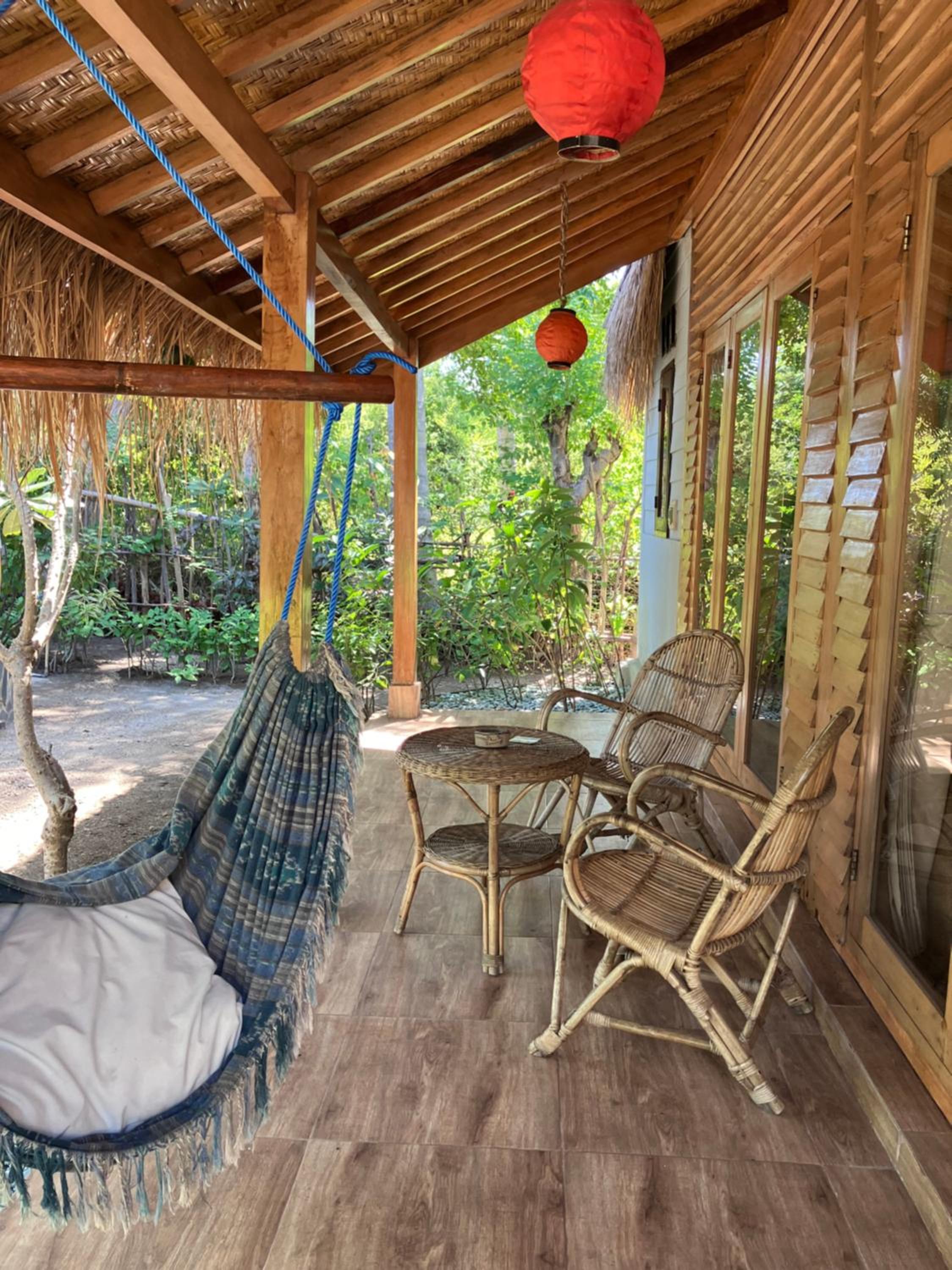King Suite with Balcony - Photo 31