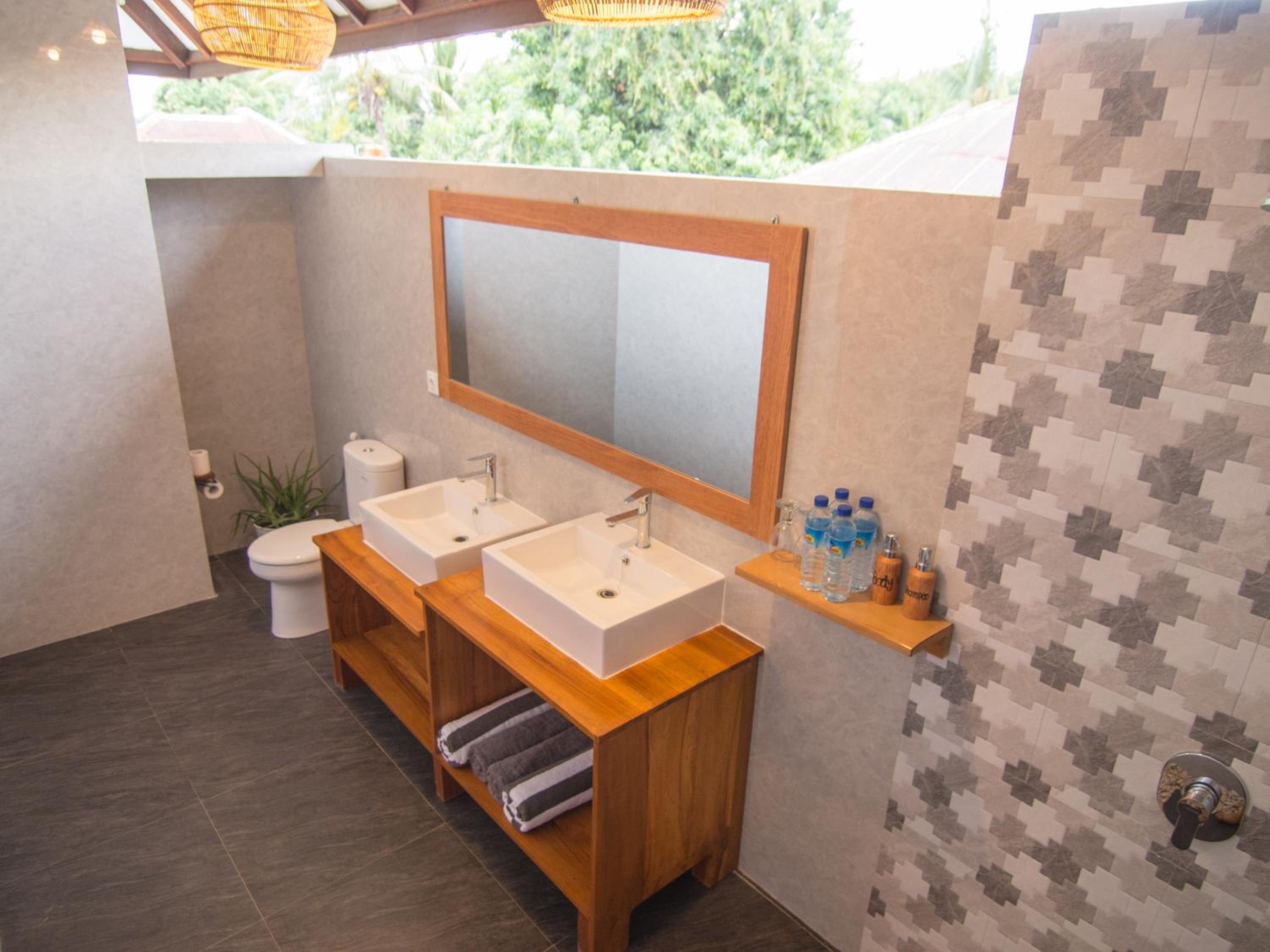 Family Room with Terrace photo 3