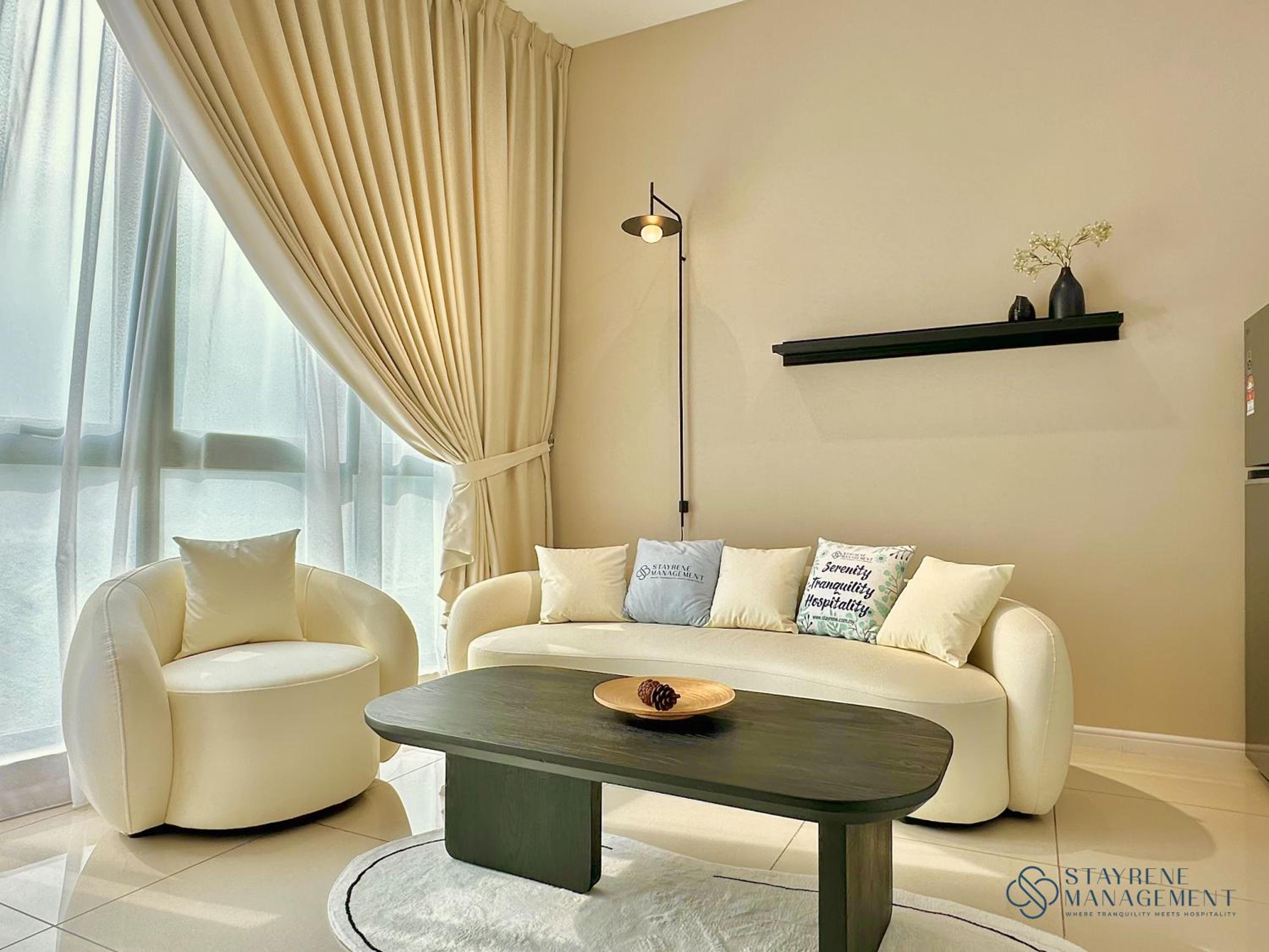 One-Bedroom Apartment - Non-Smoking photo 1
