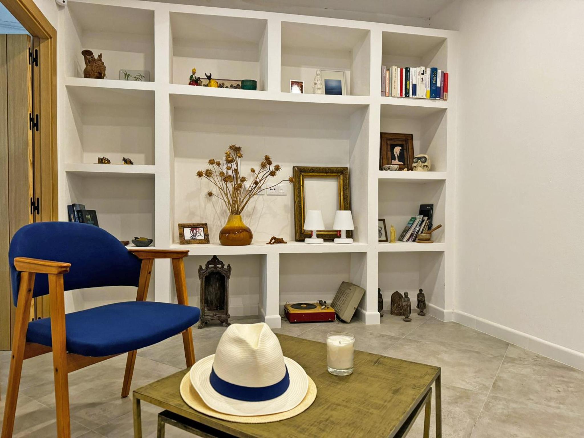 Three-Bedroom House photo 3