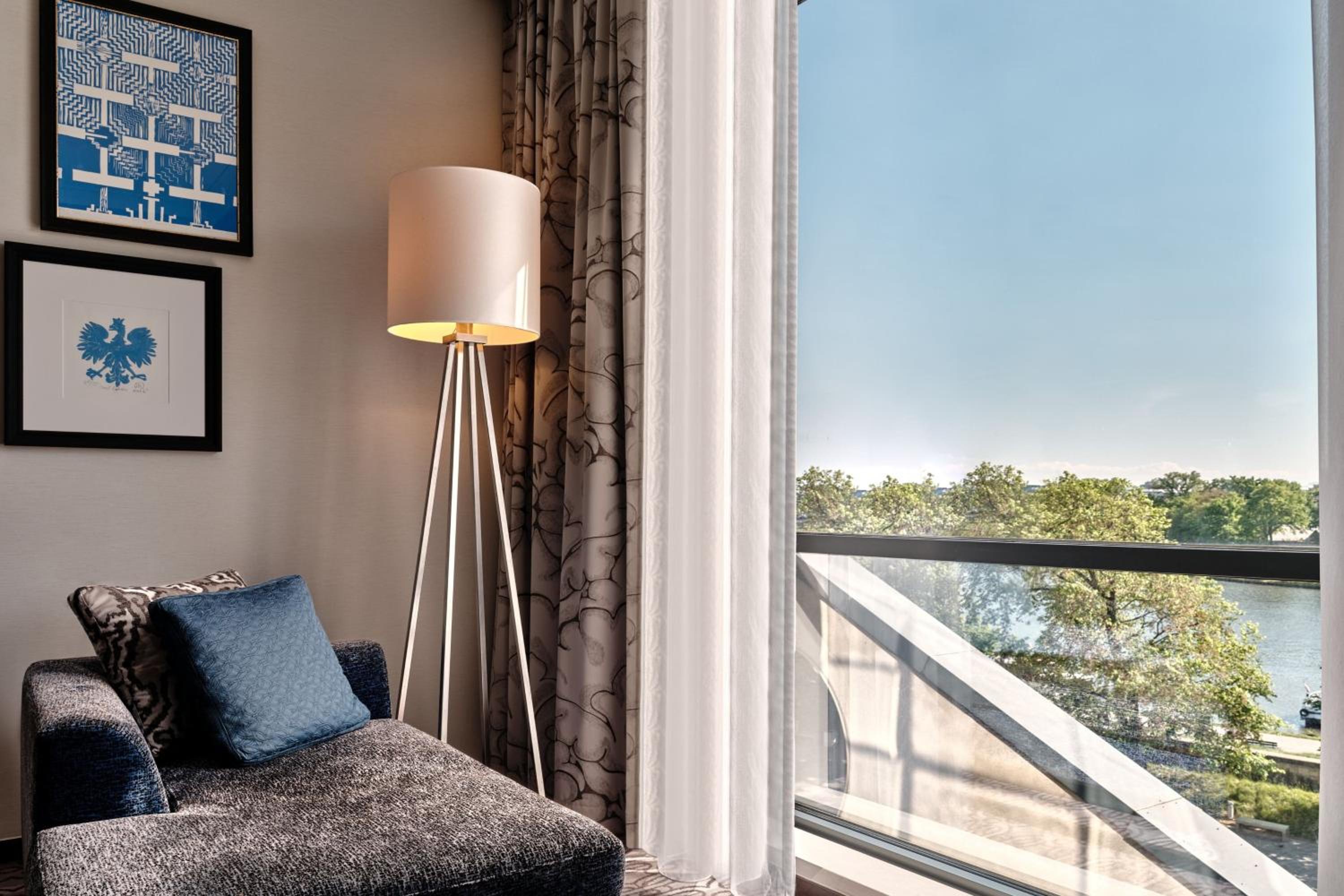 Grand Deluxe, Guest room, 1 King, Wawel or Vistula view - Photo 5
