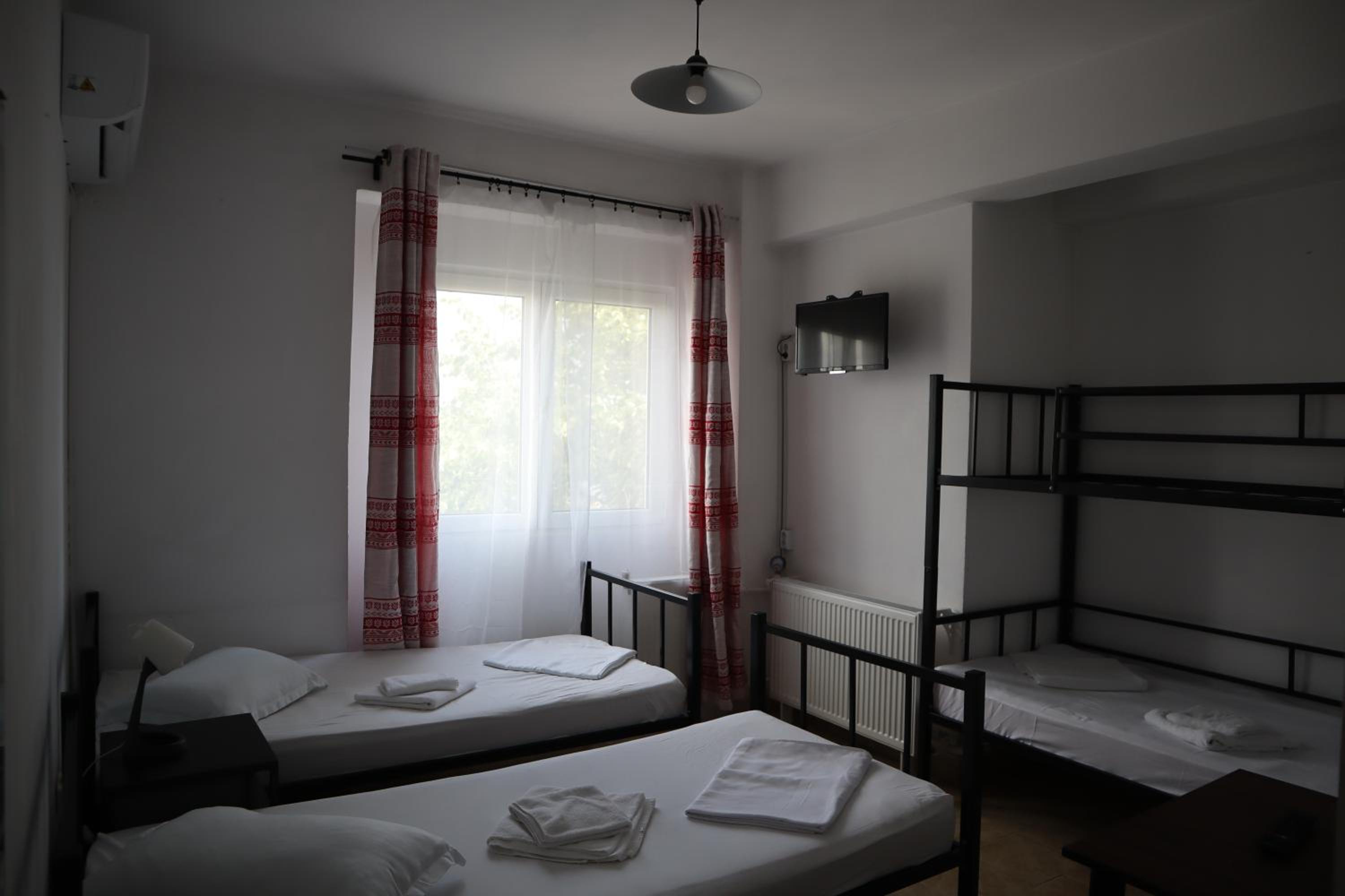 Standard Triple Room - Photo 4