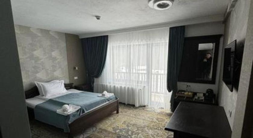 Family Room photo 2