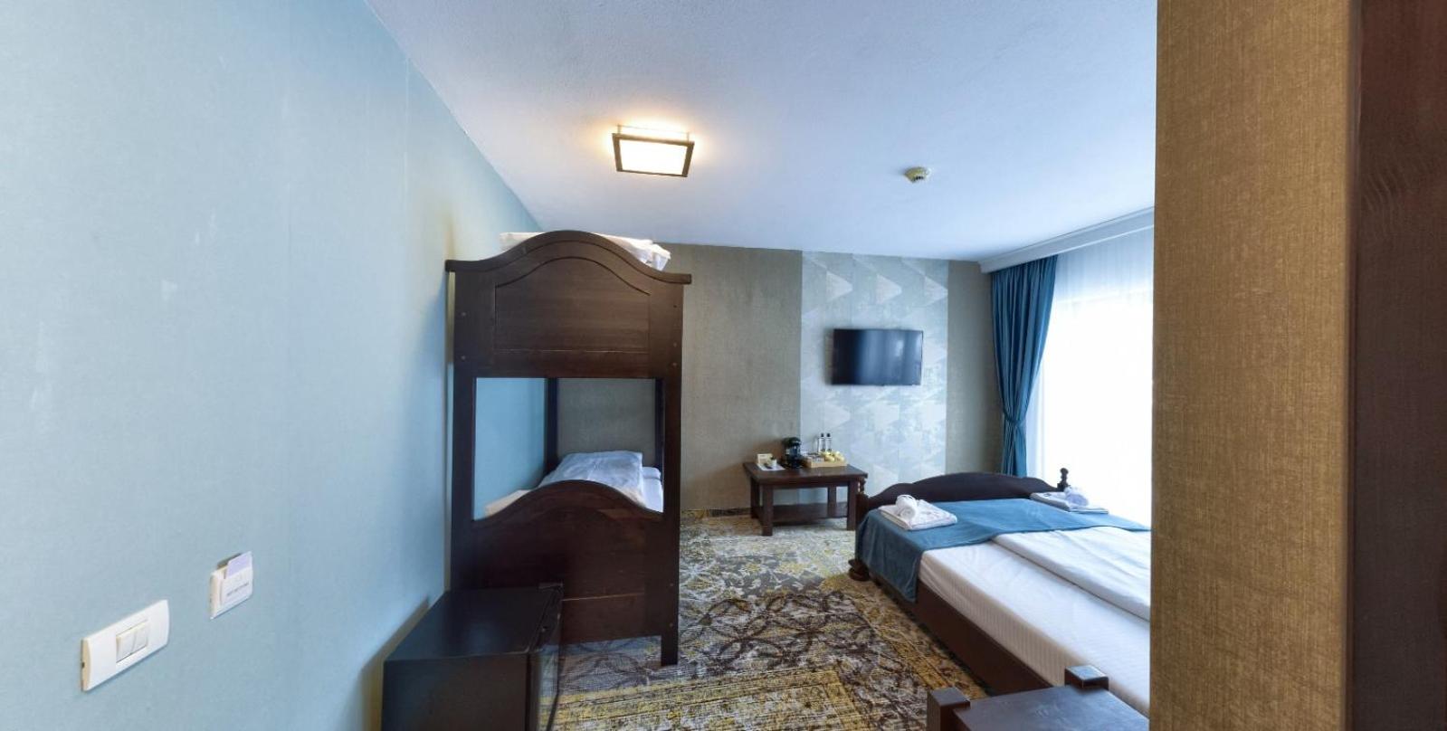 Quadruple Room photo 2