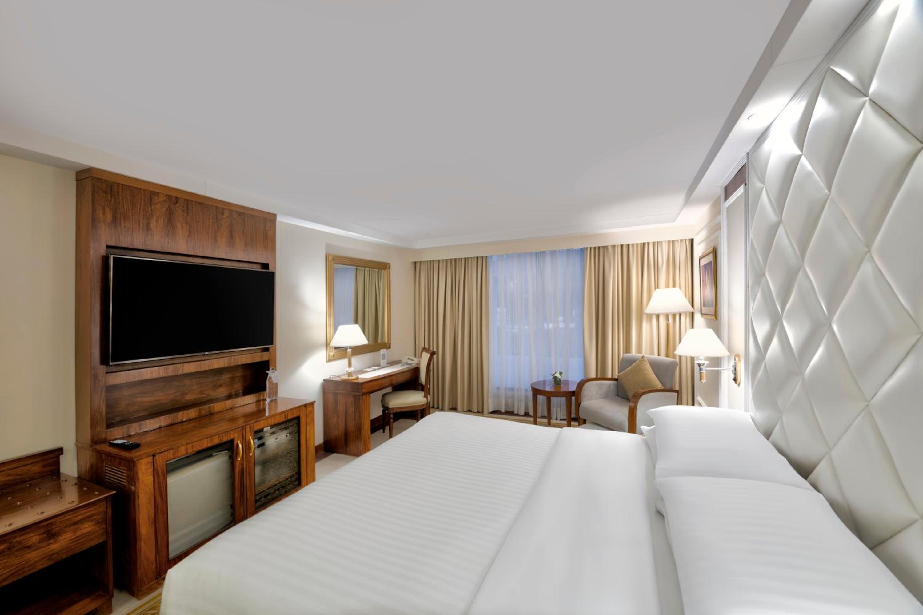 Deluxe Room, 1 King Bed, Non Smoking