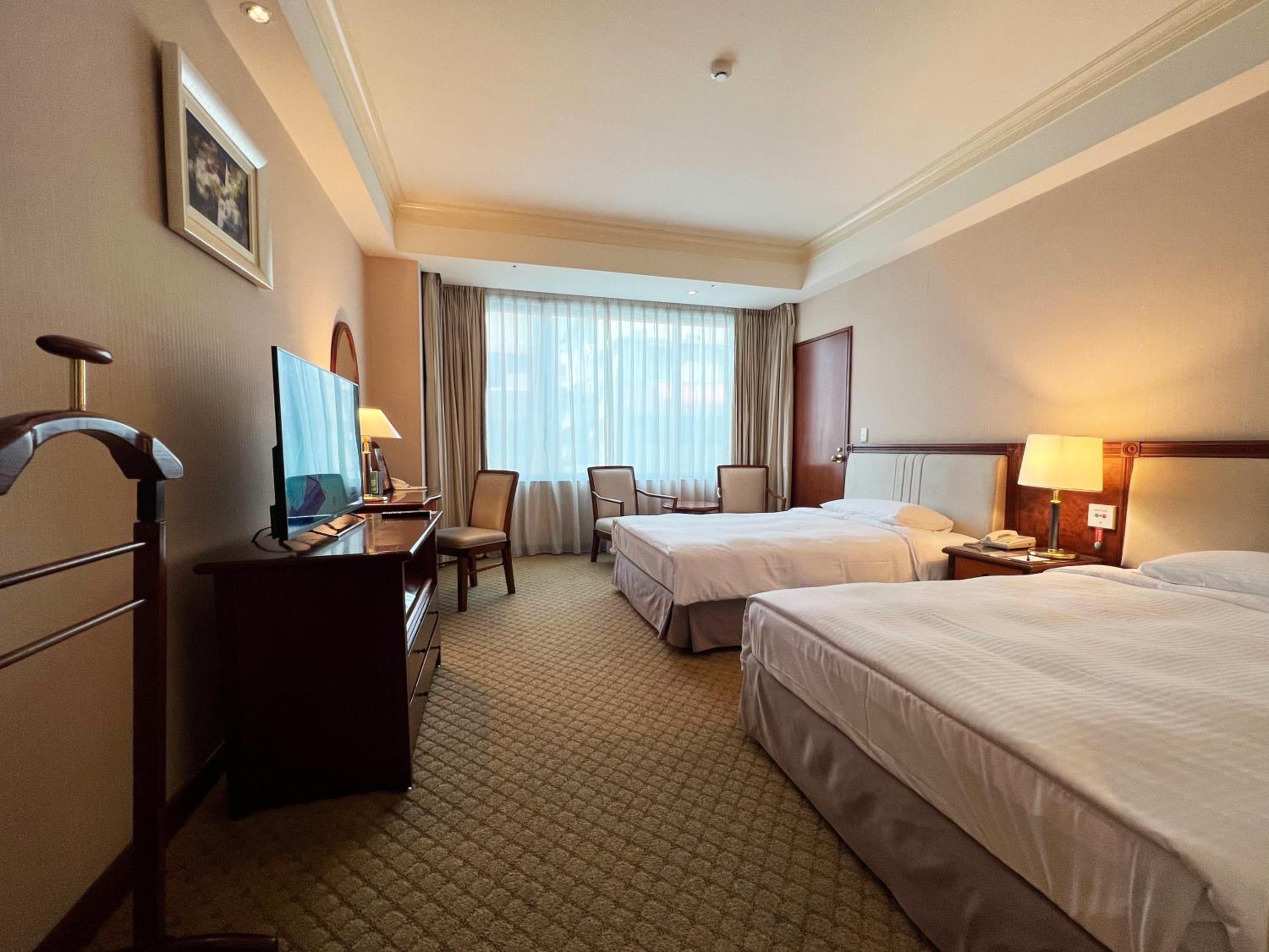 Twin Room - Disability Access - Photo 1