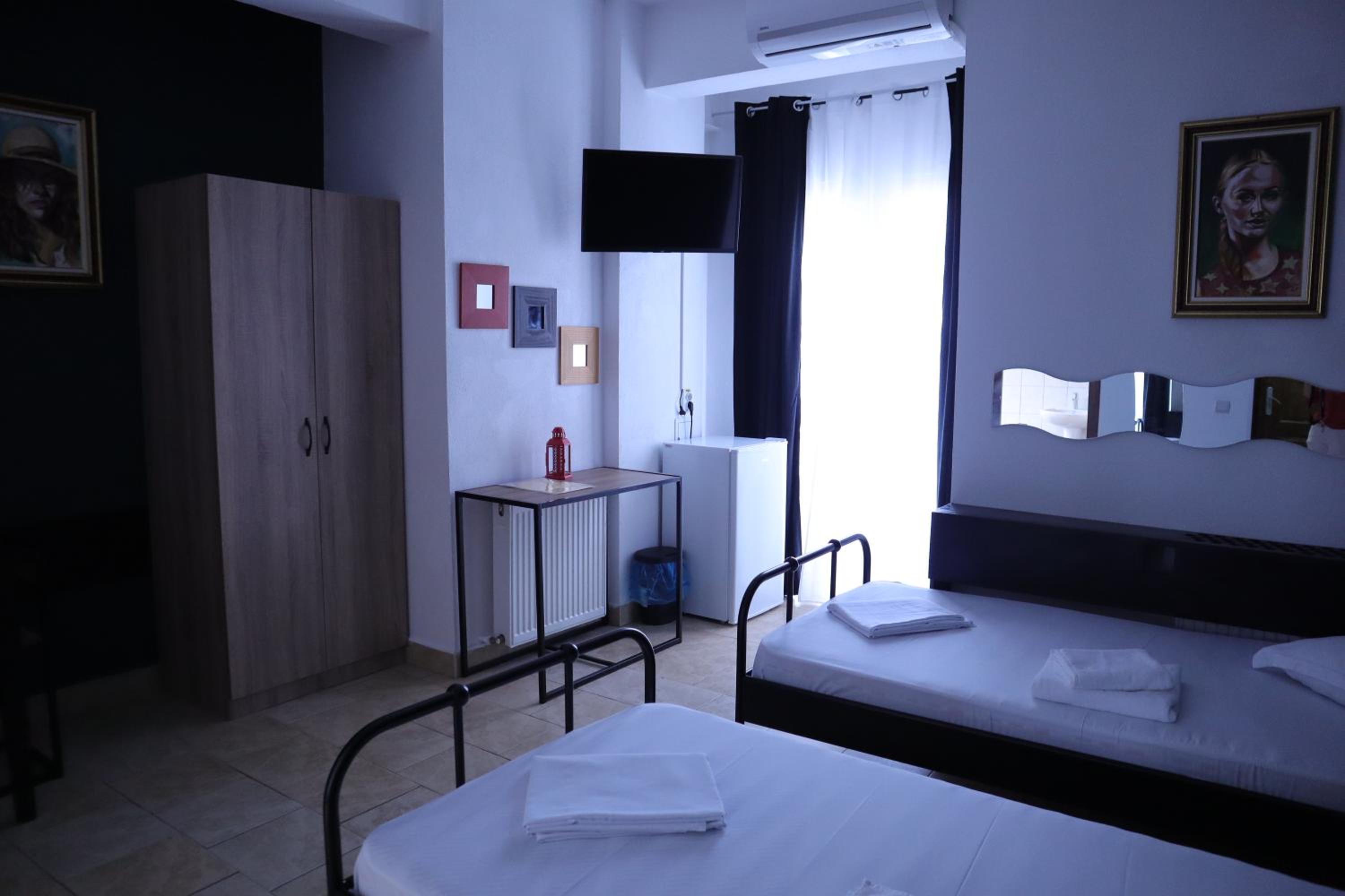 Superior Twin Room - Photo 11