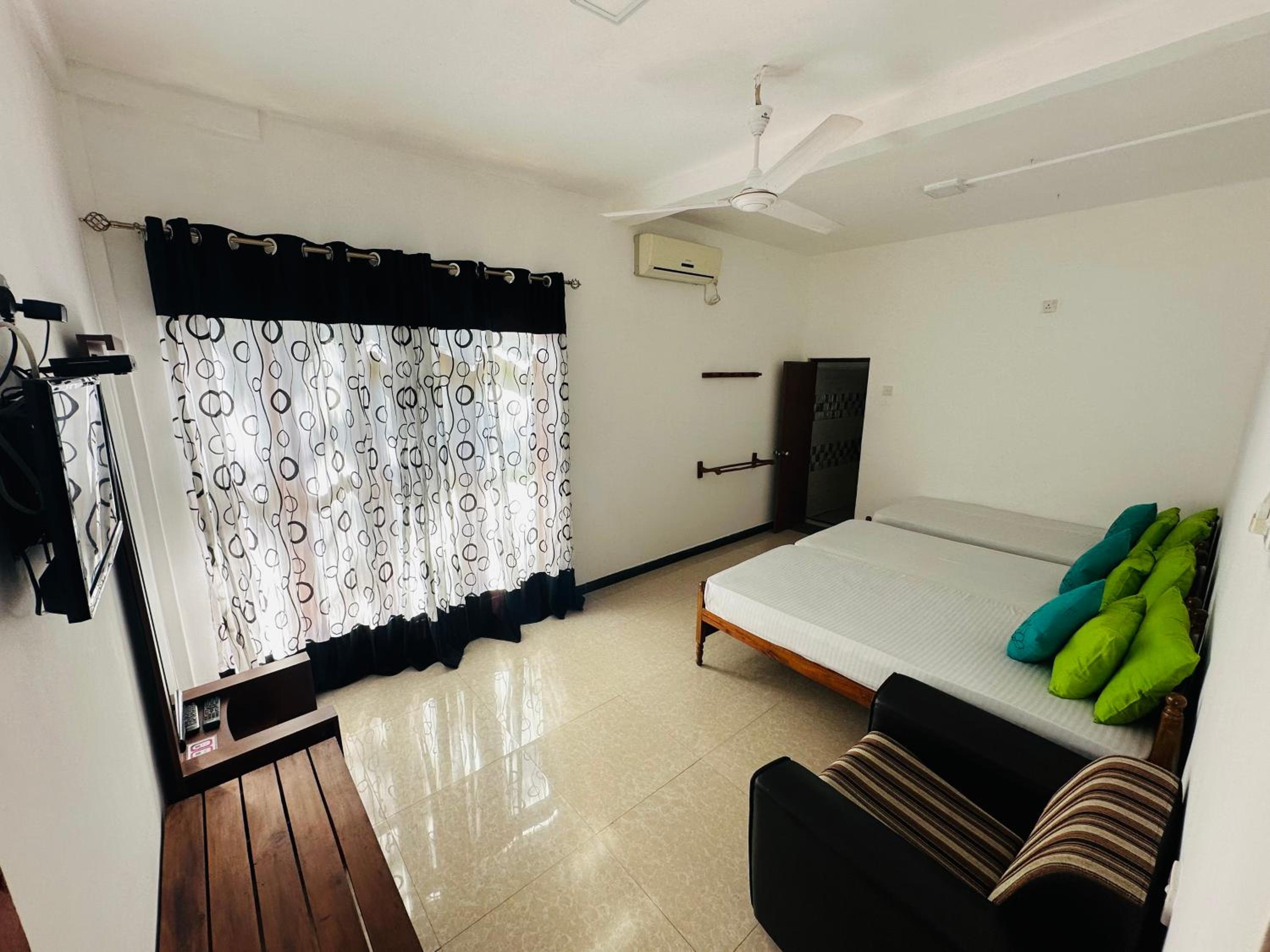 Budget Triple Room