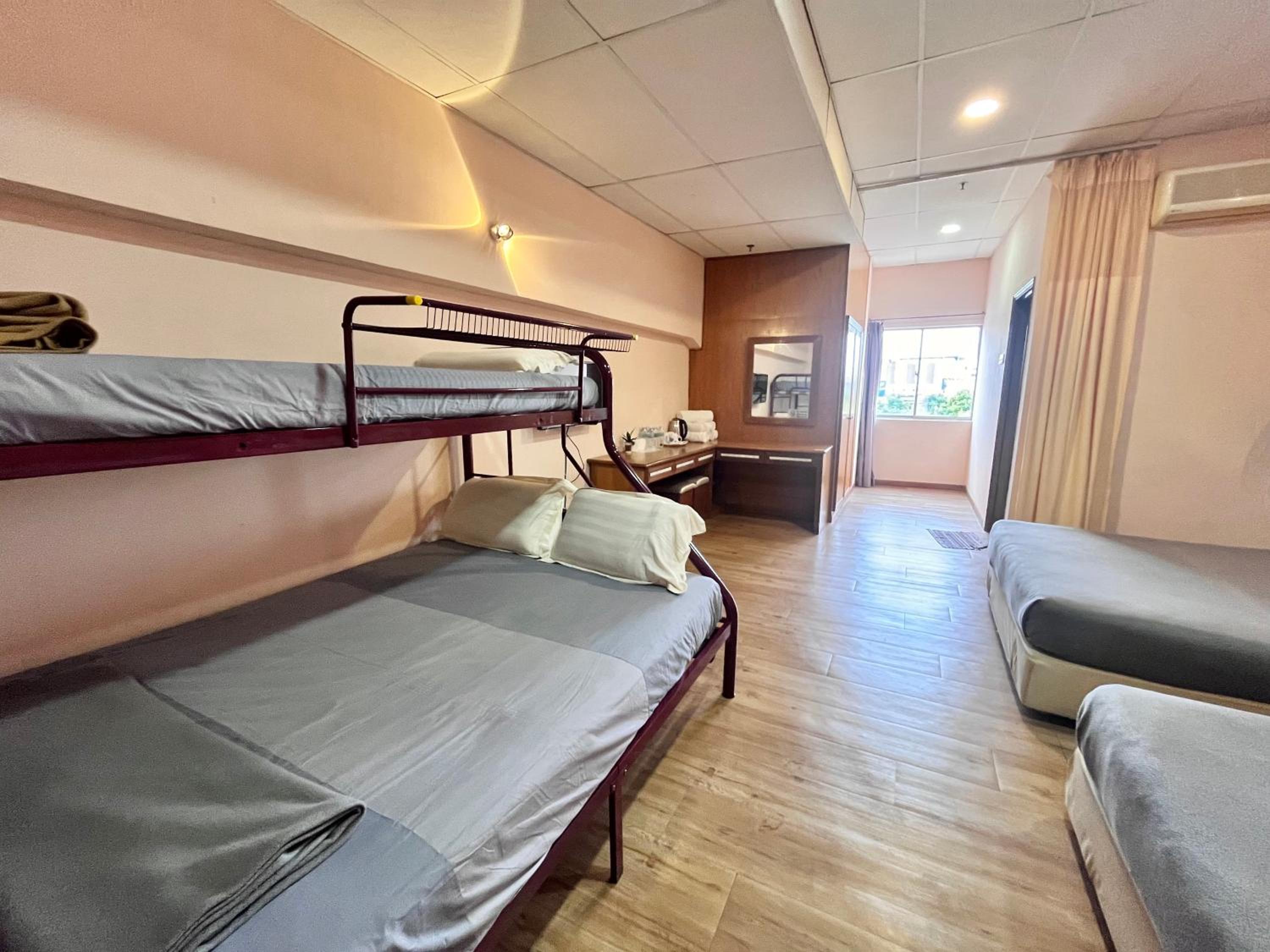 Family Suite - Photo 3