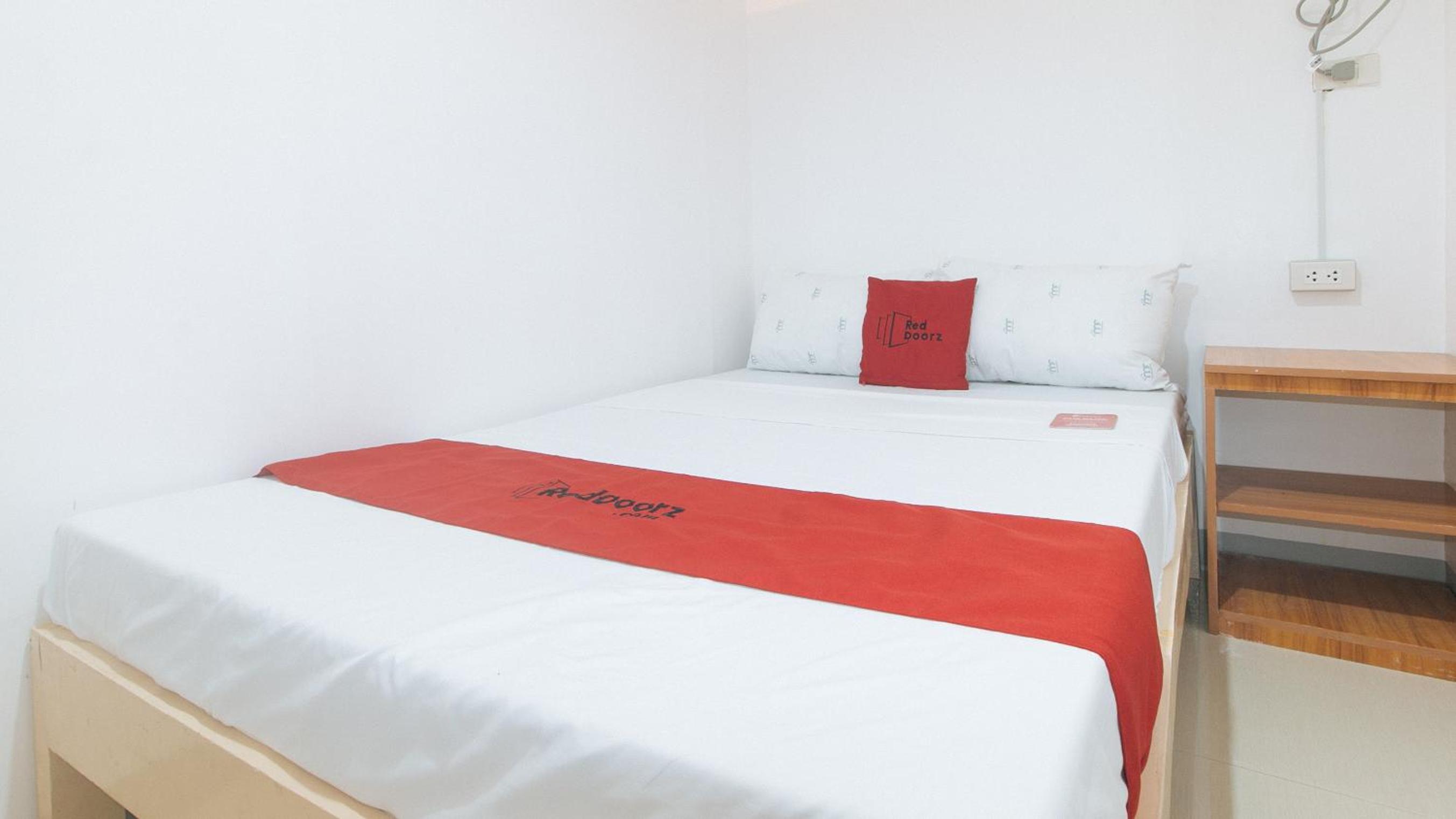 Deluxe Room - Photo 4