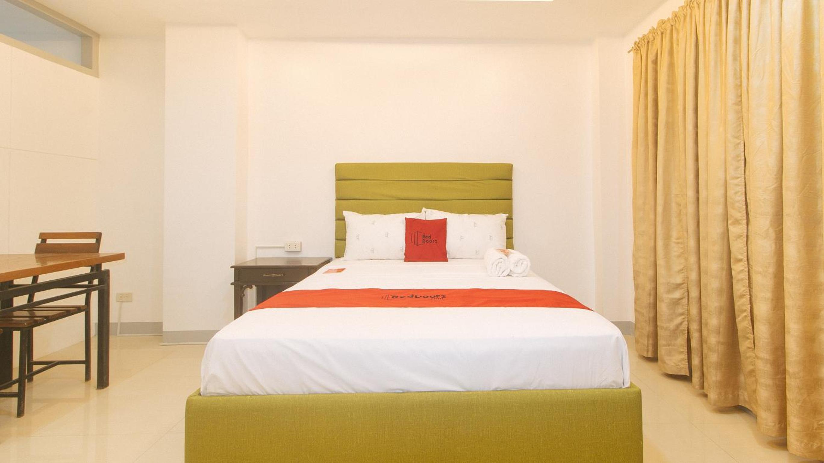 Deluxe Room - Photo 1