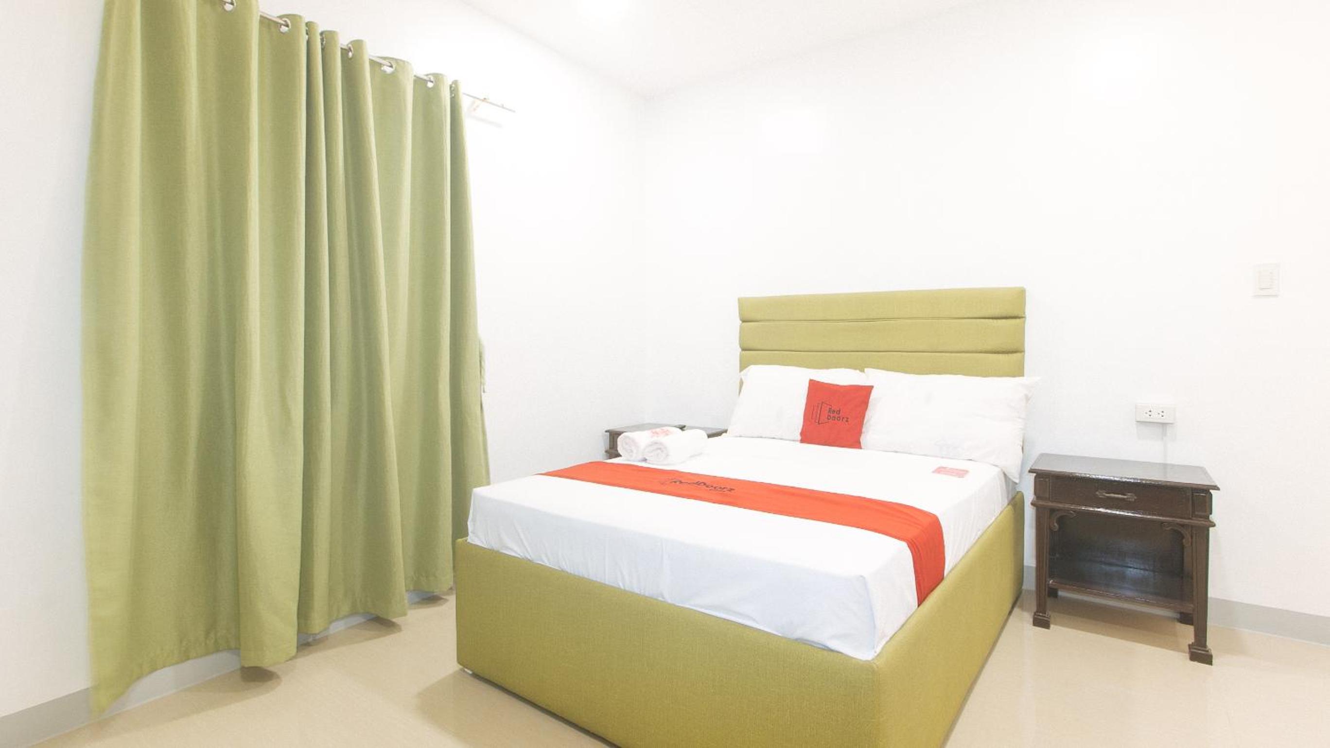 Standard Double Room - Photo 7
