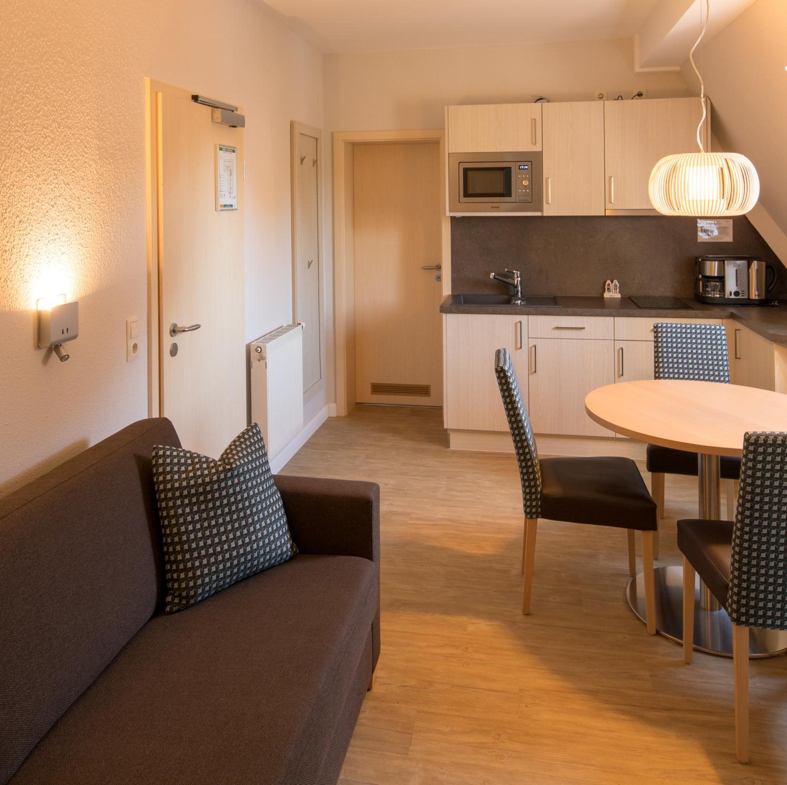 One-Bedroom Suite - Photo 7