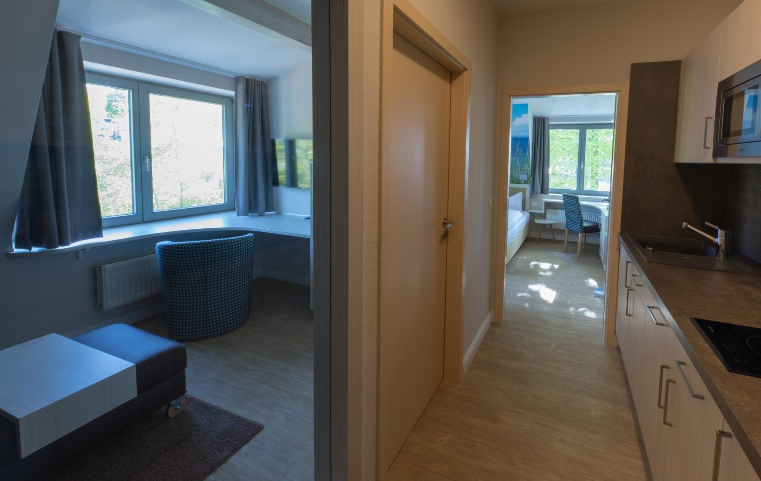 One-Bedroom Suite - Photo 5