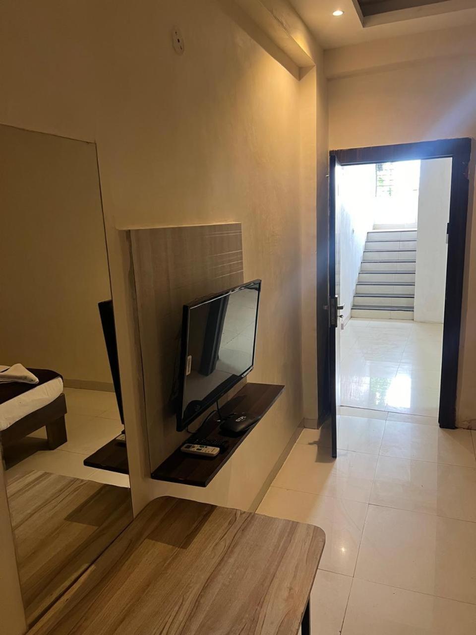 Deluxe Room - Photo 1