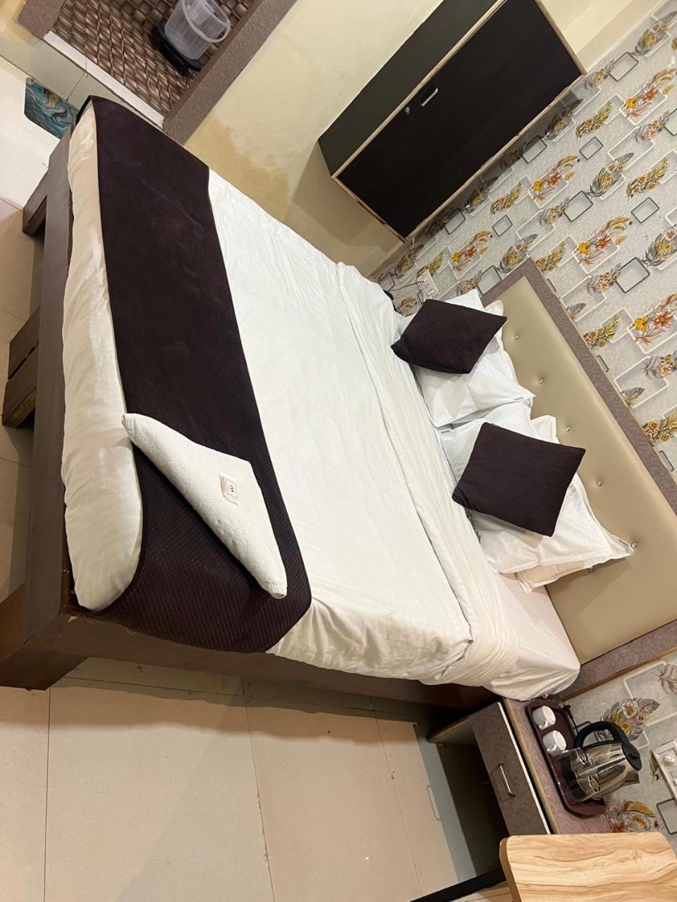 Deluxe Room - Photo 24