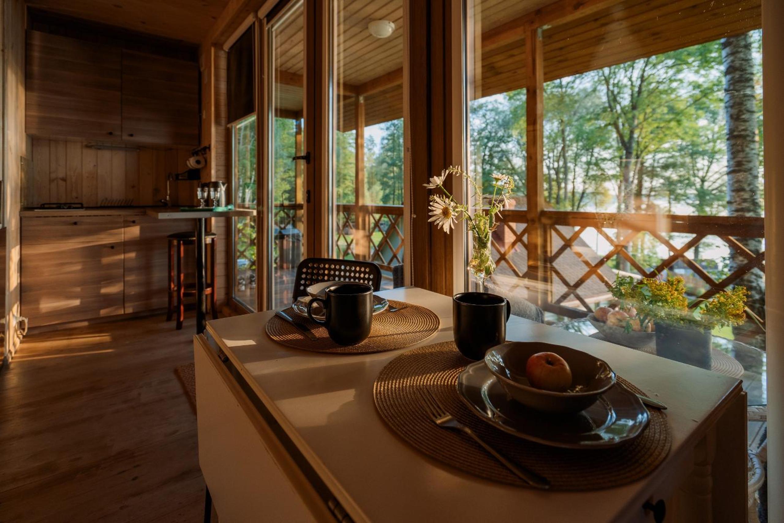 Double Room with Balcony - Photo 8