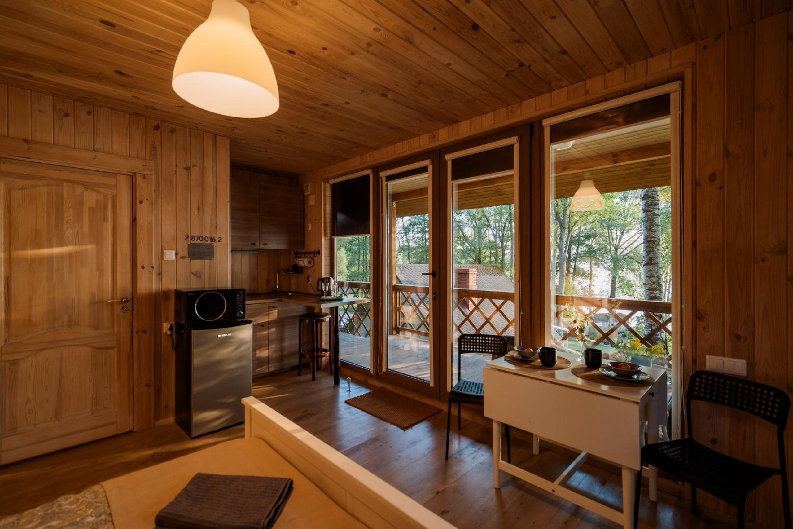 Double Room with Balcony - Photo 7