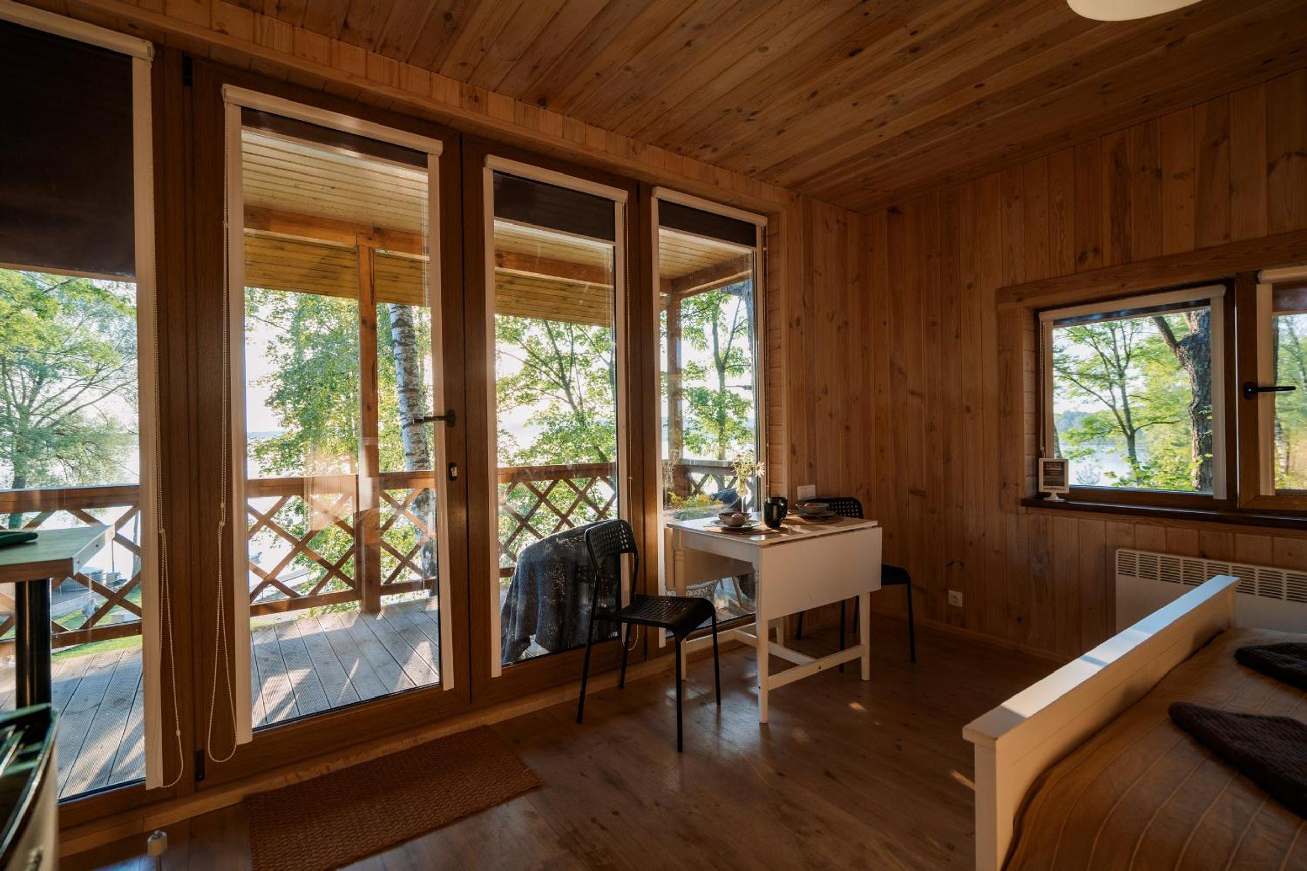 Double Room with Balcony - Photo 10