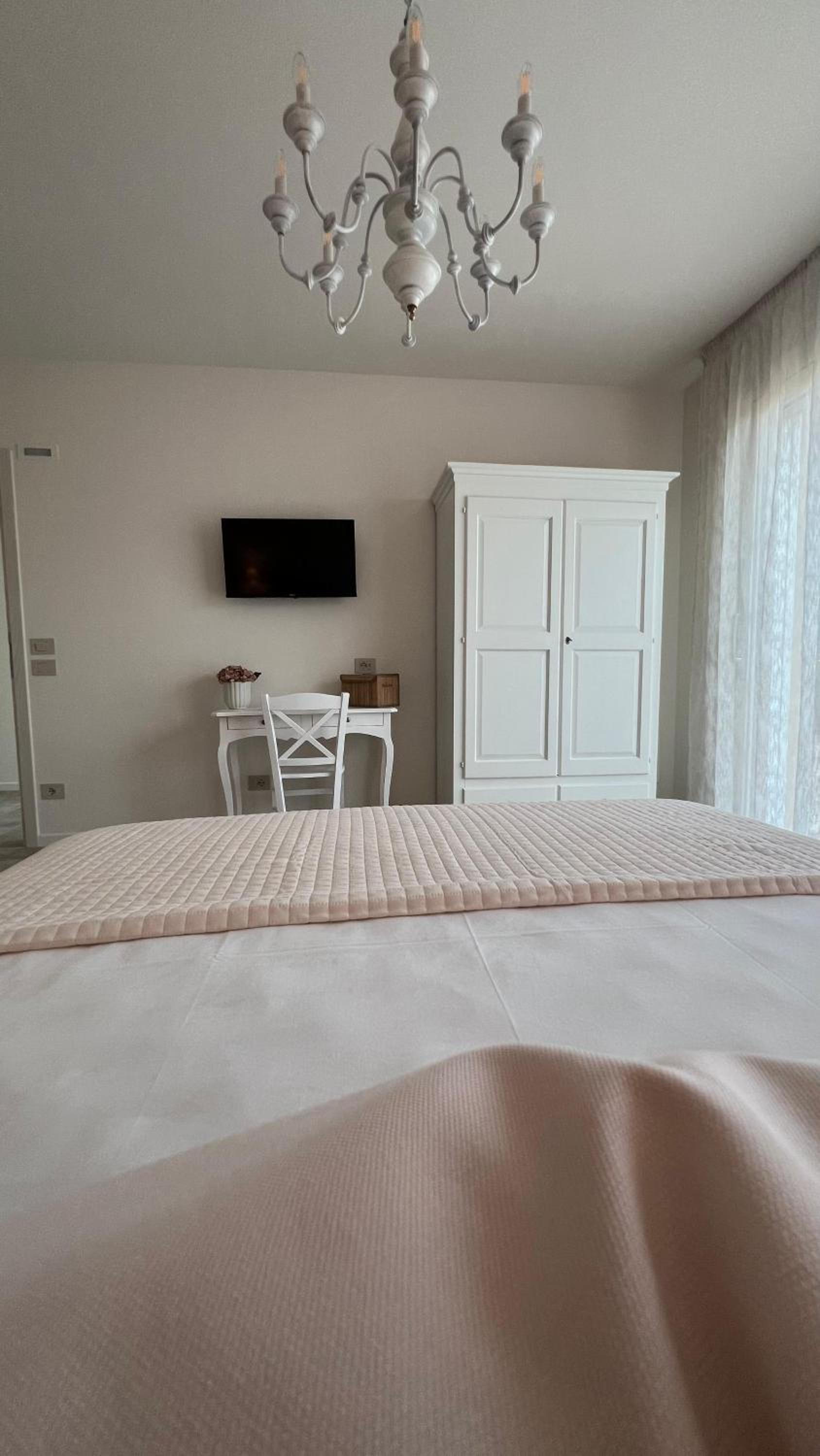 Double Room with Private Bathroom photo 2