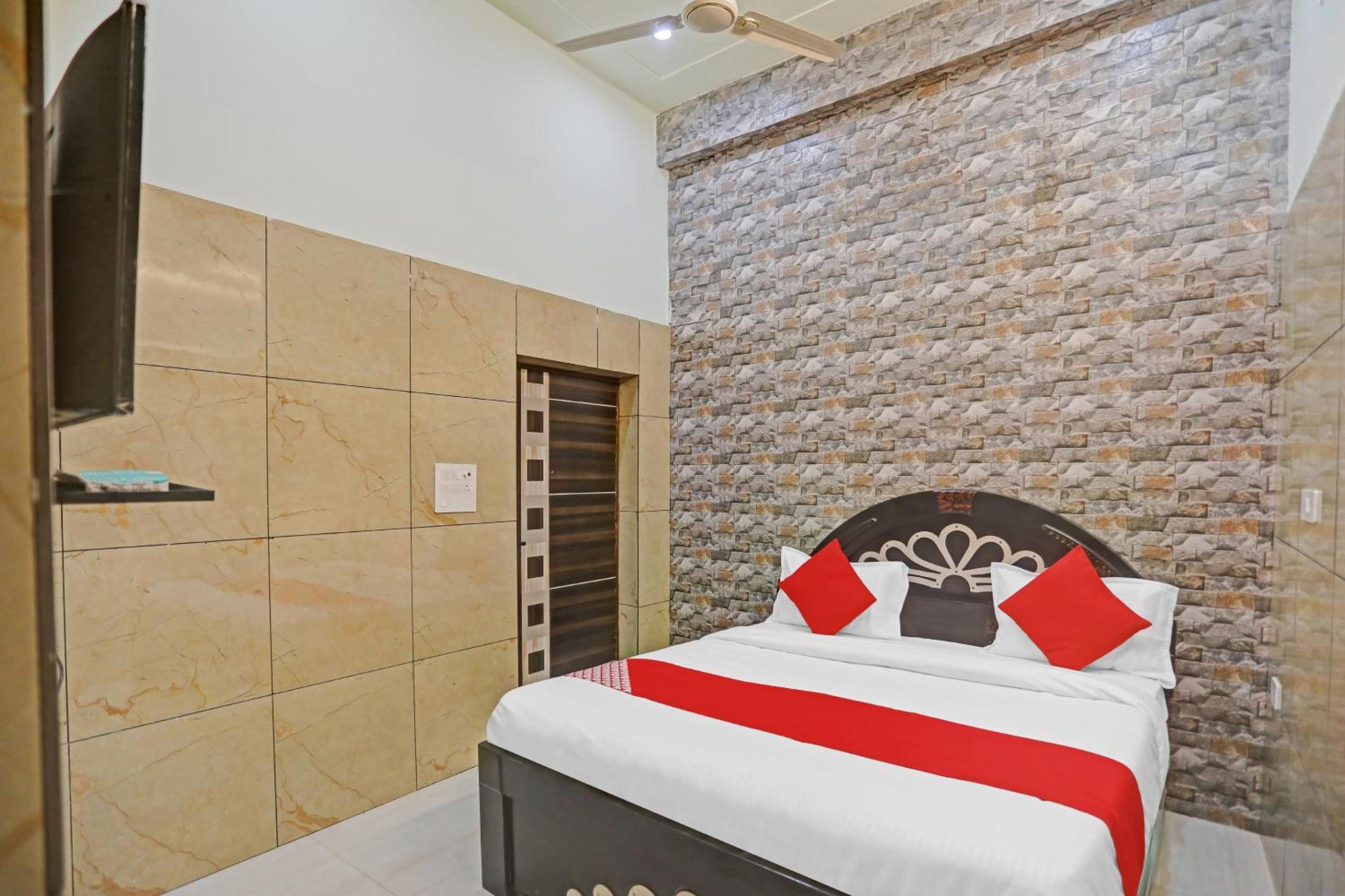 Classic Triple Room
