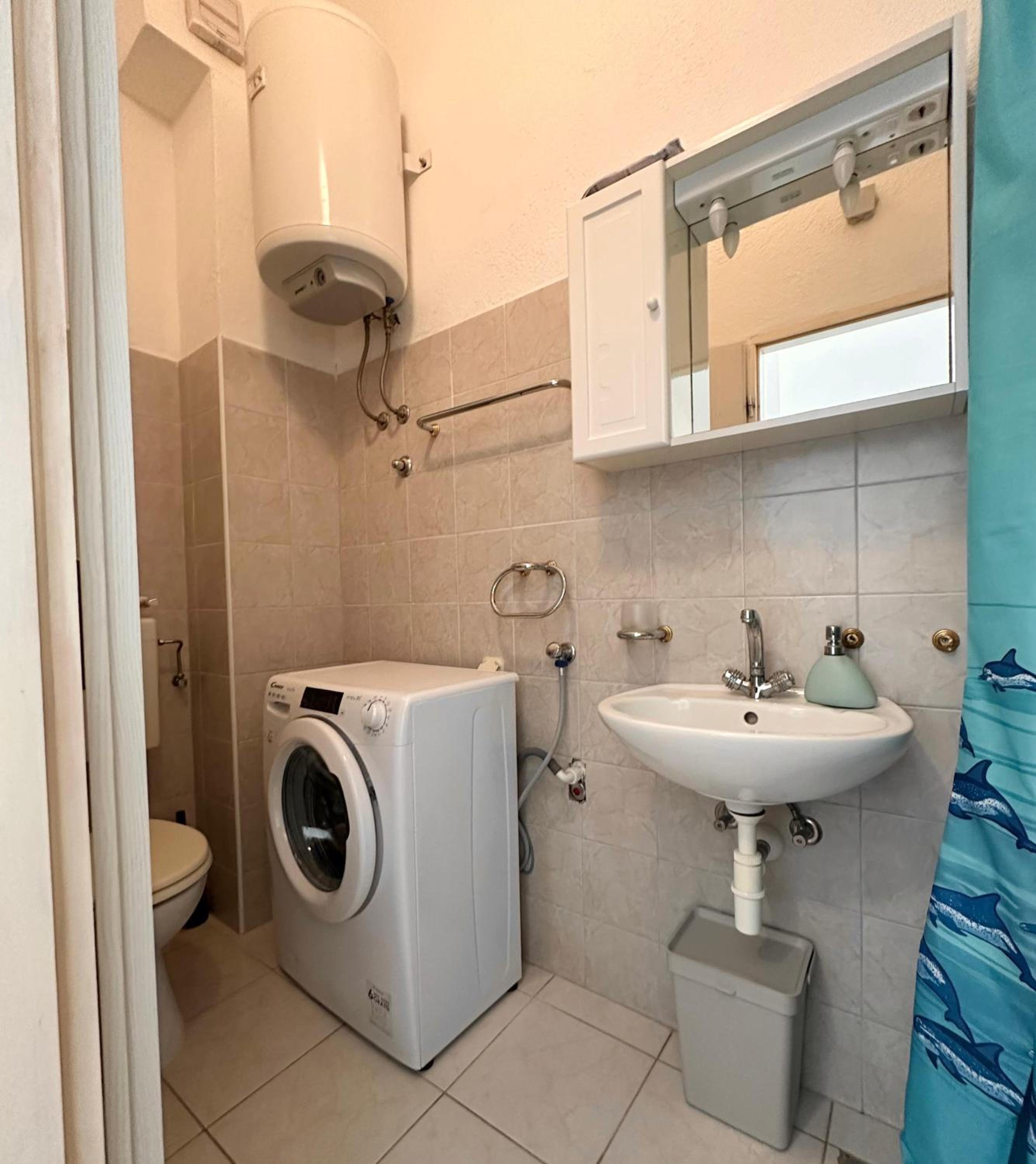Apartment with Sea View first floor photo 3