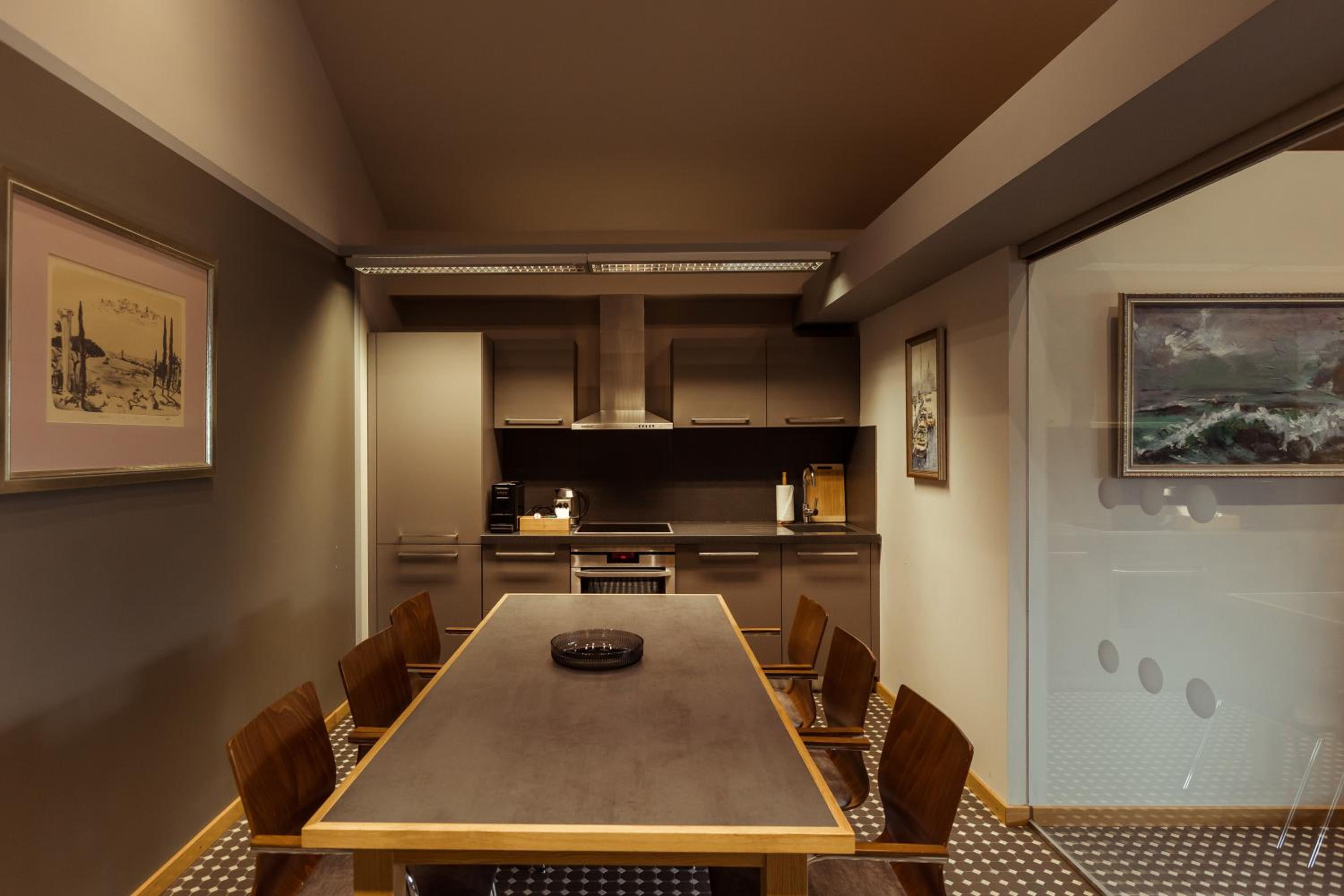 One-Bedroom Apartment - Photo 11