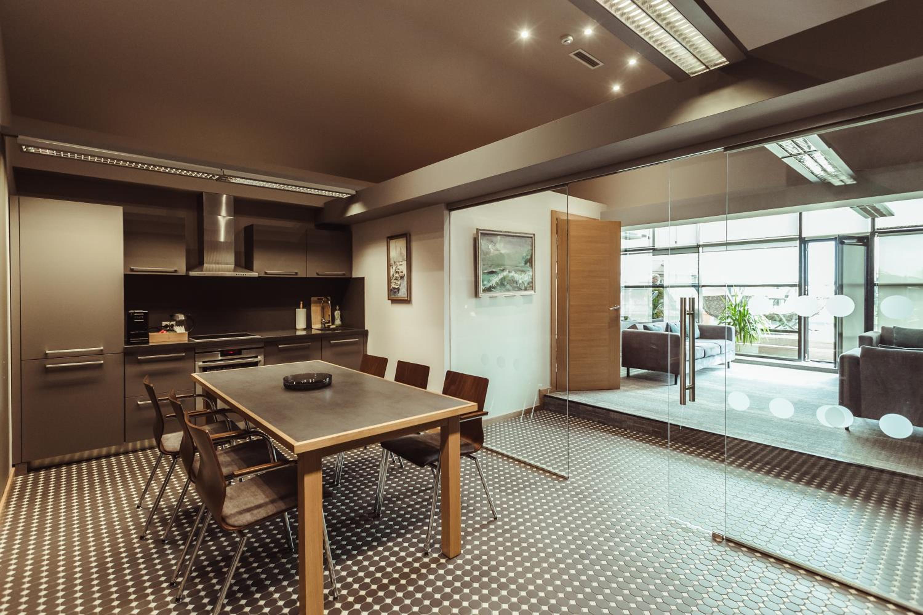 One-Bedroom Apartment - Photo 9