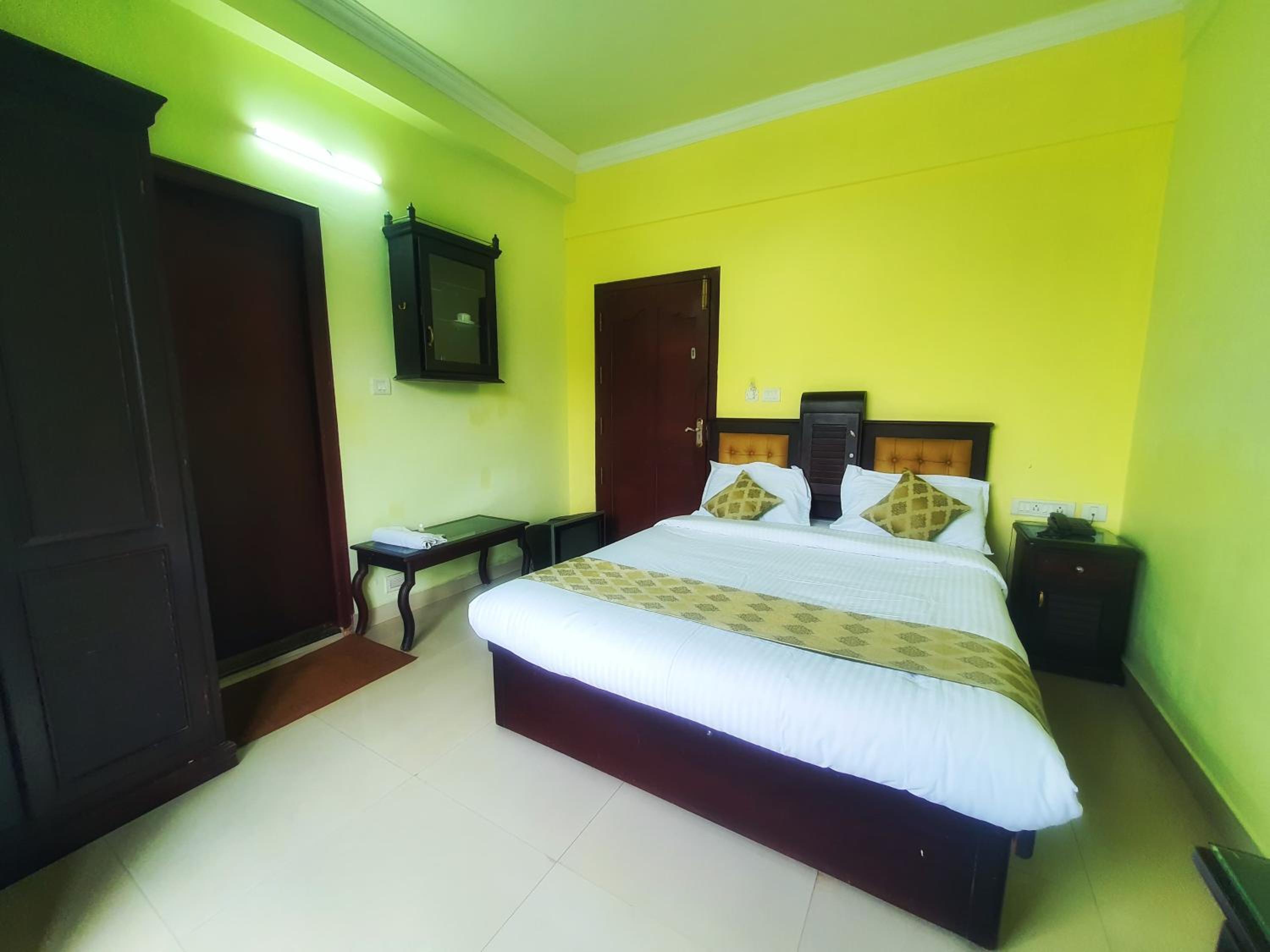 Budget Double Room photo 2