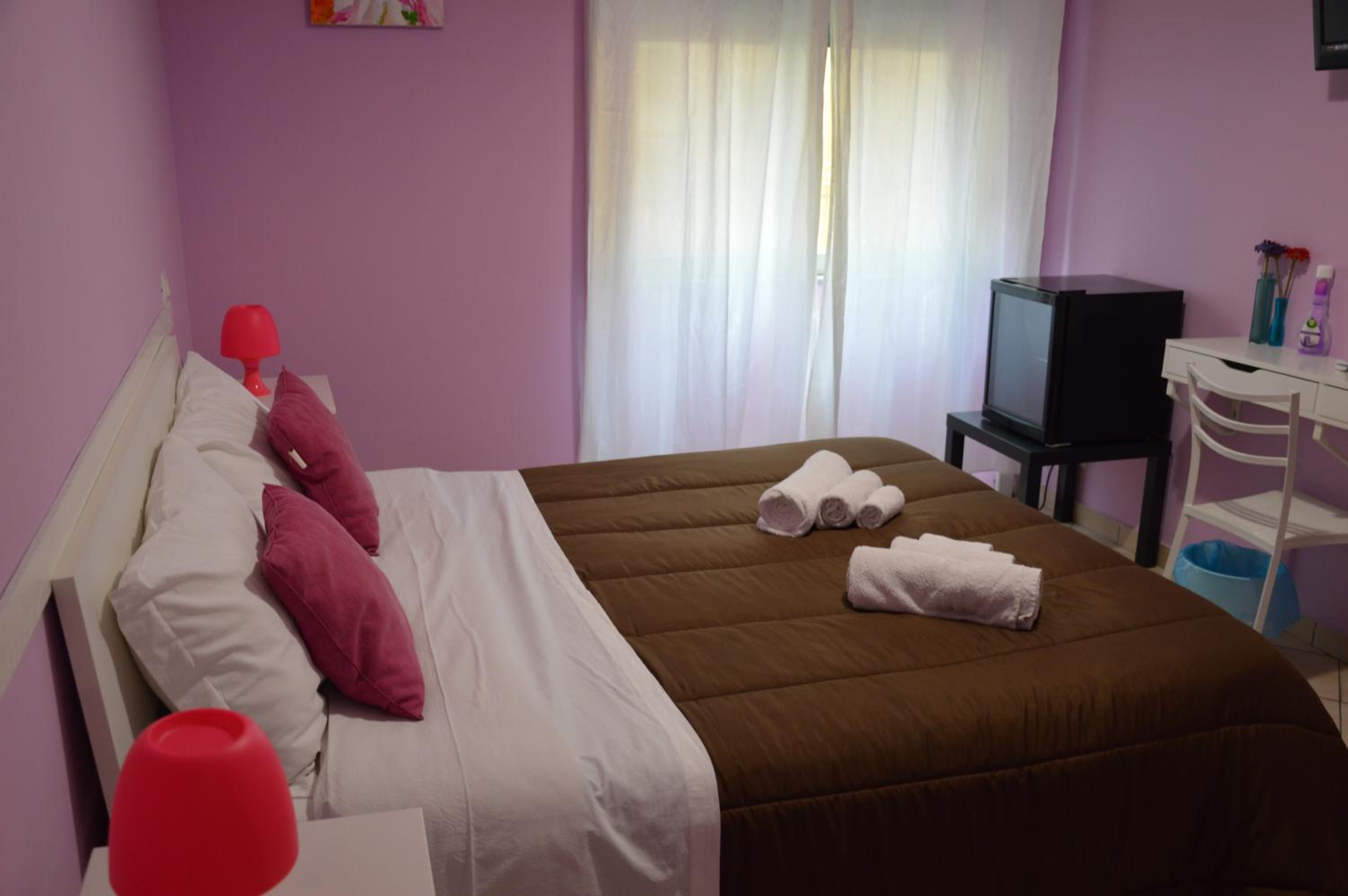 Economy Double Room photo 1