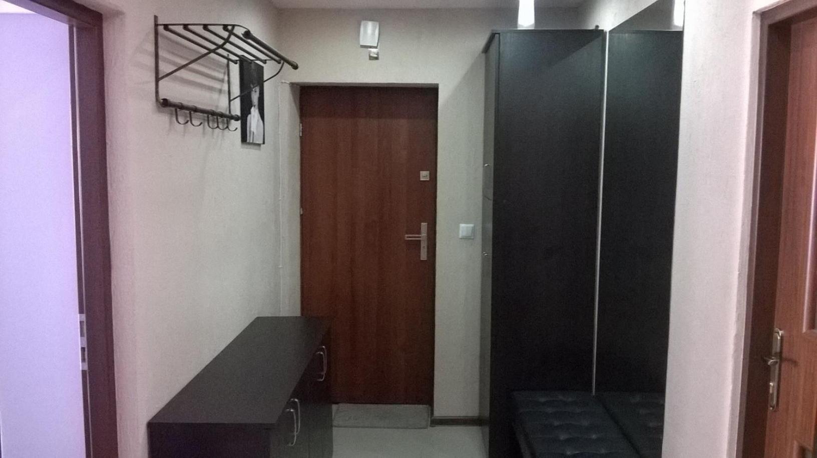 Three-Bedroom Apartment - Photo 11