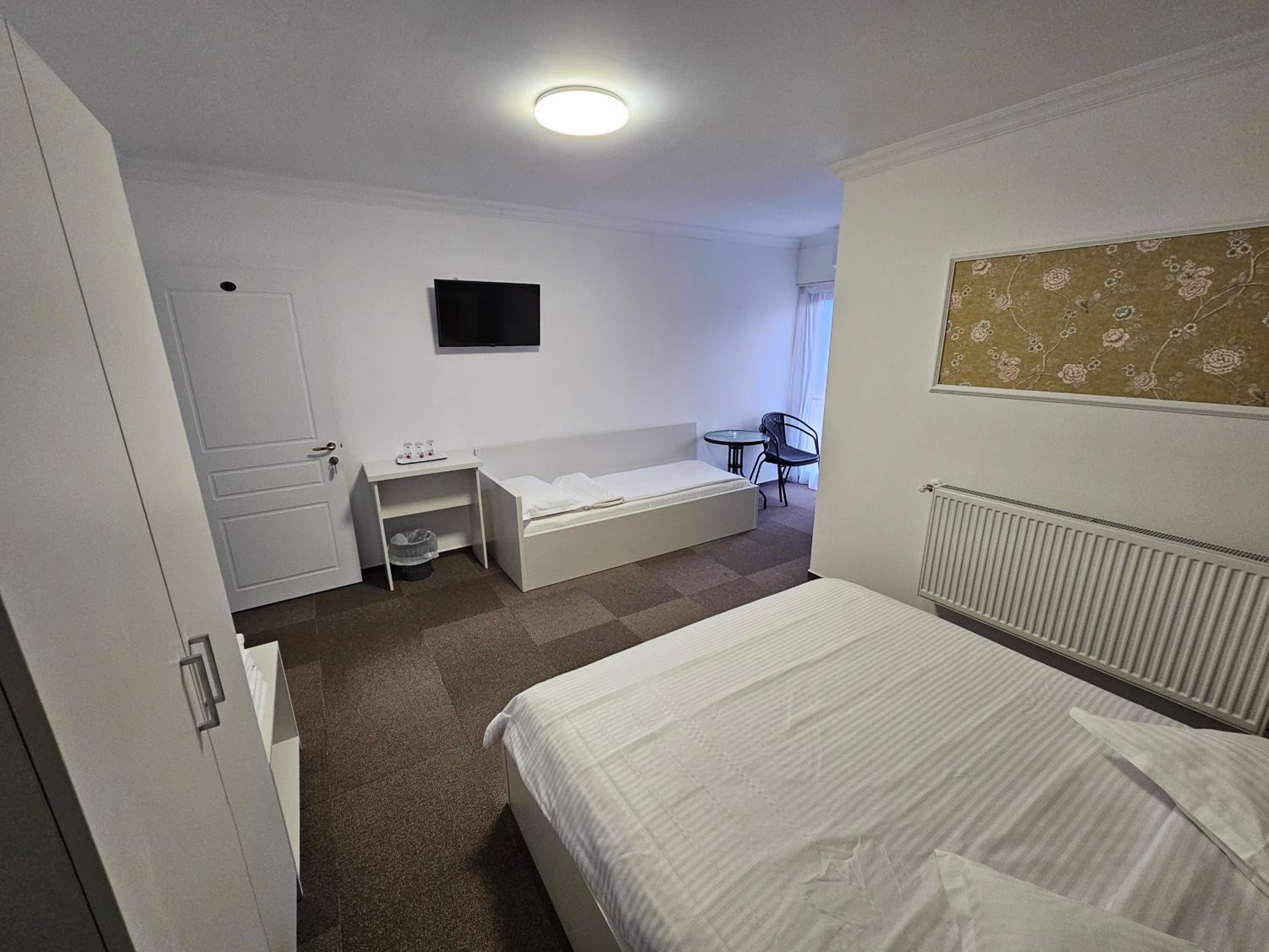 Triple Room photo 2