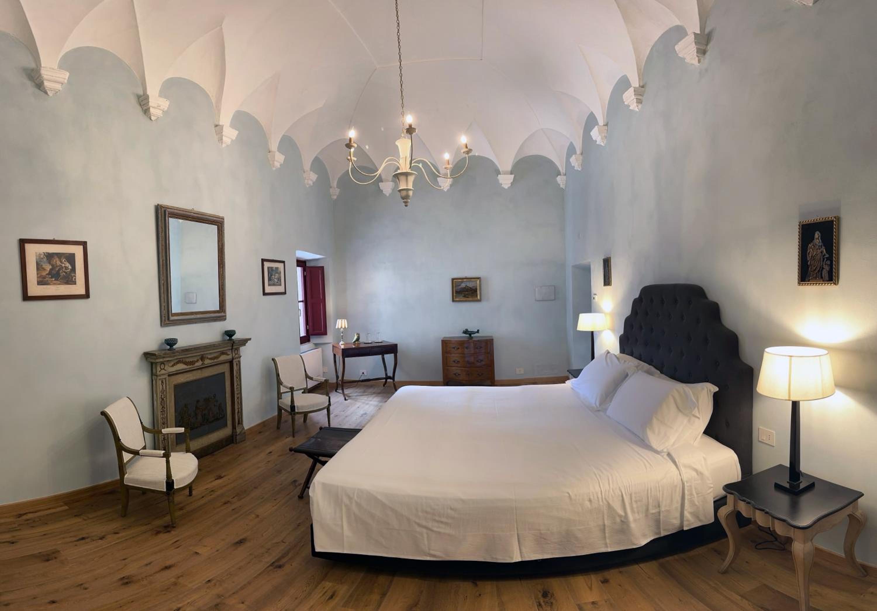 Deluxe Junior Suite photo 2