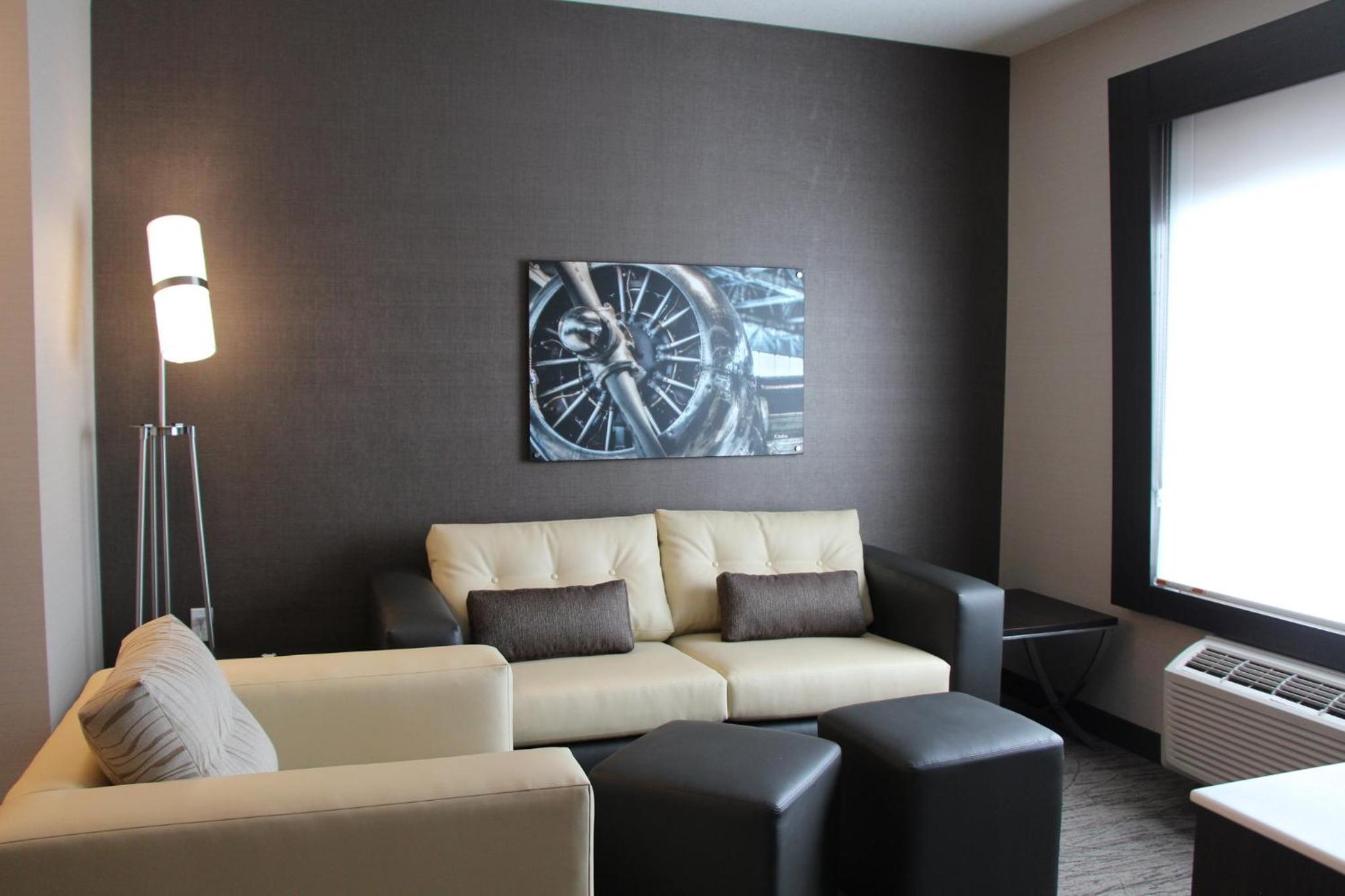 Queen Suite photo 3