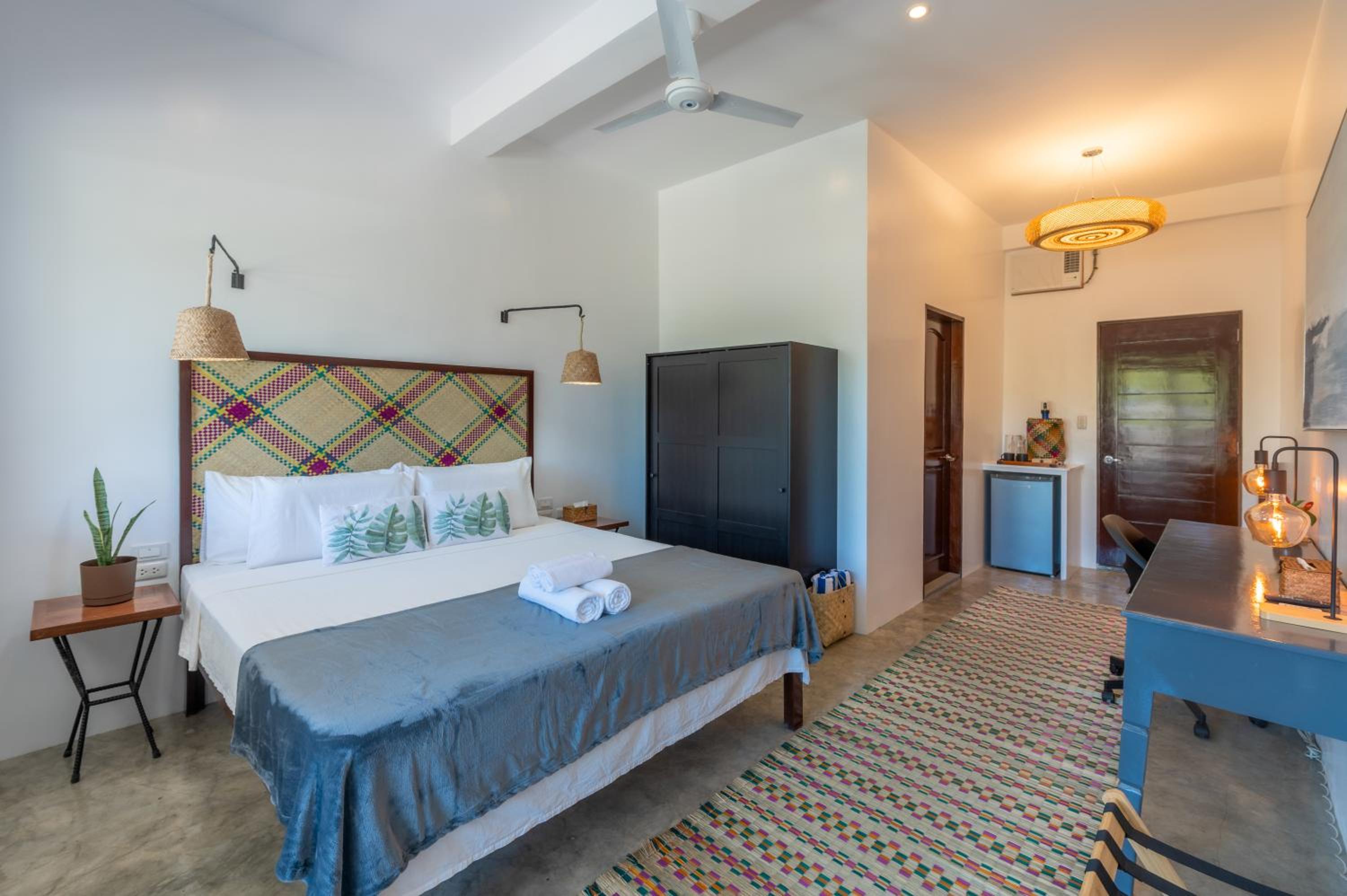 King Suite with Balcony - Photo 1