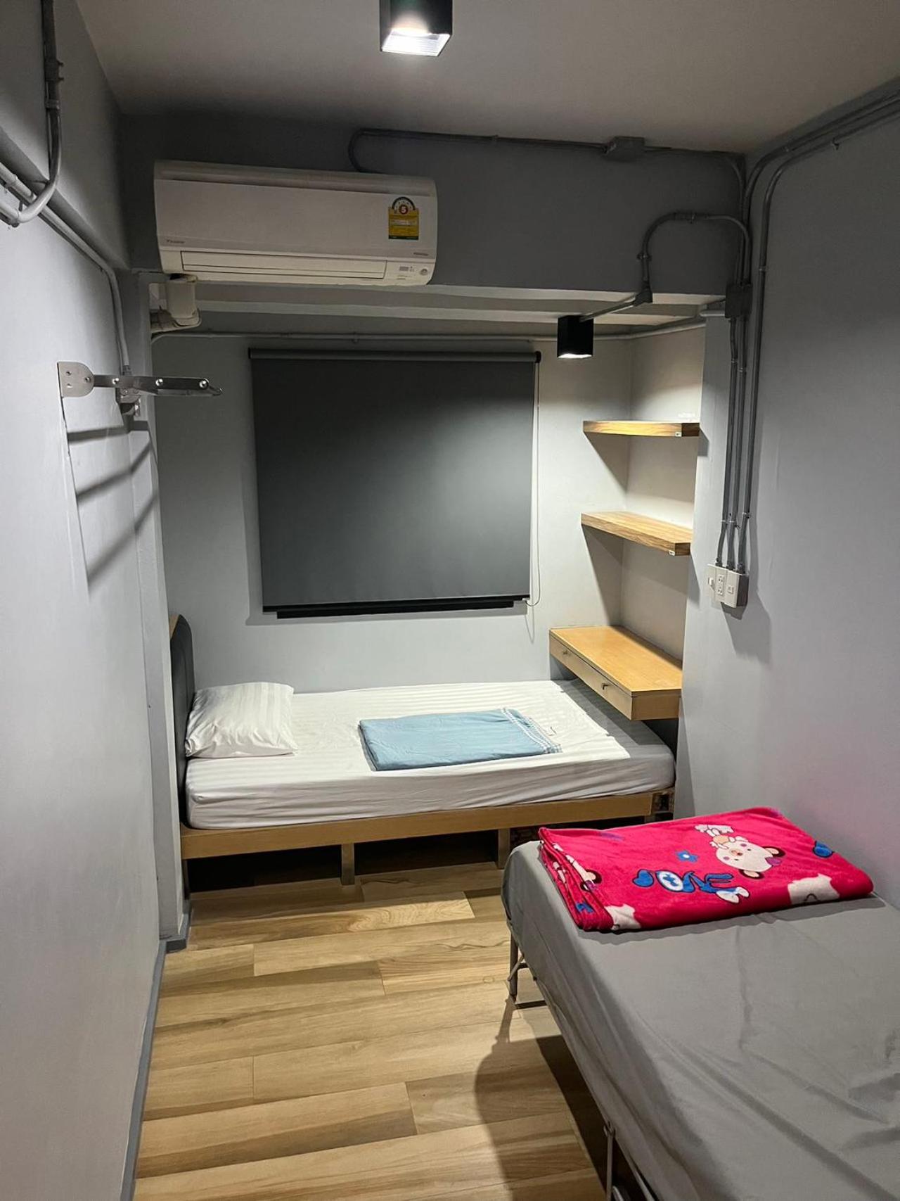 Twin Room with Shared Toilet photo 1