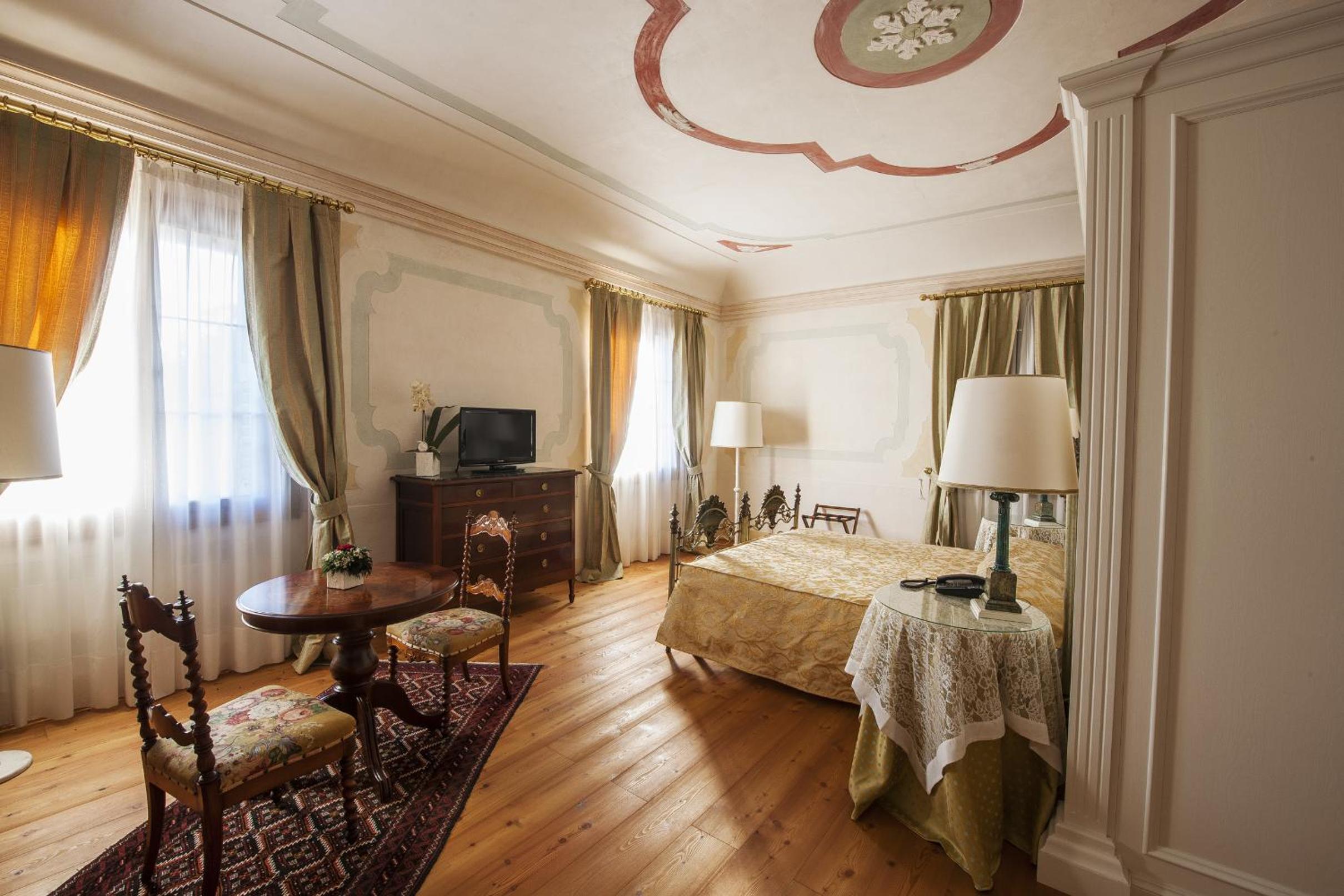 Junior Suite - Main building - Photo 3
