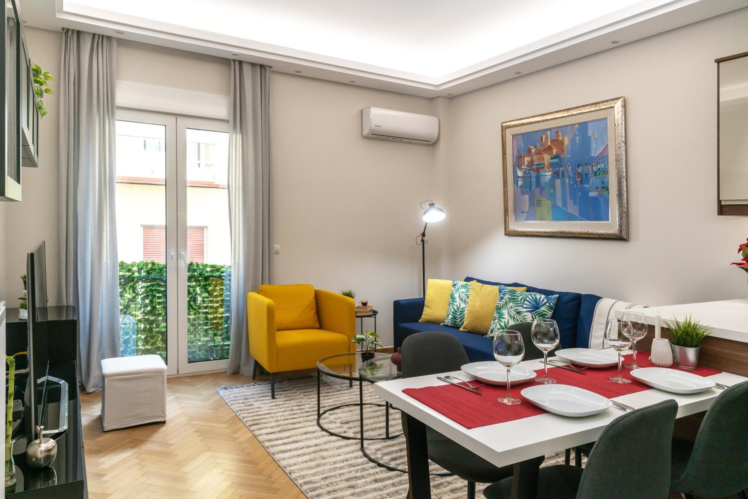 One-Bedroom Apartment