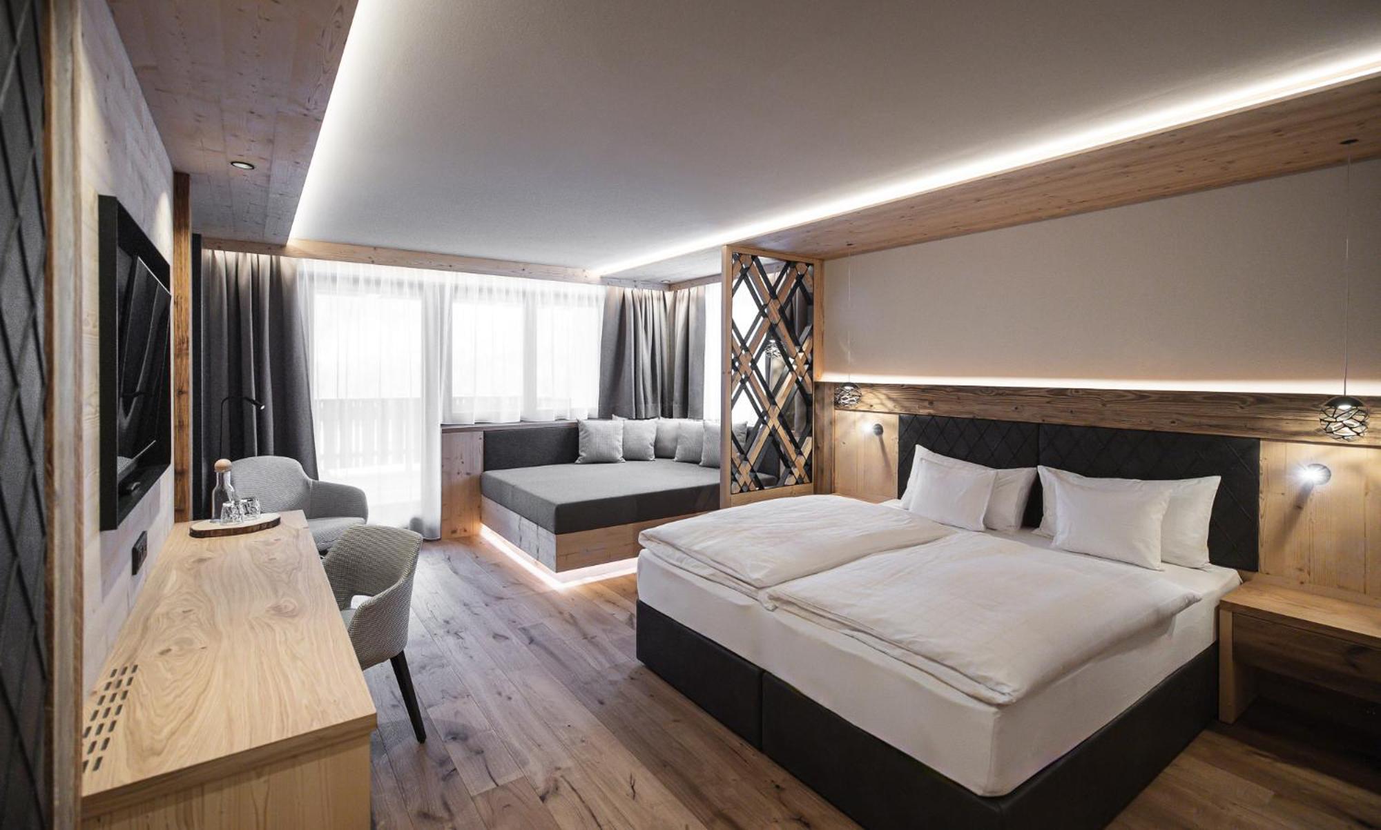 Panorama Family Suite with Balcony photo 1
