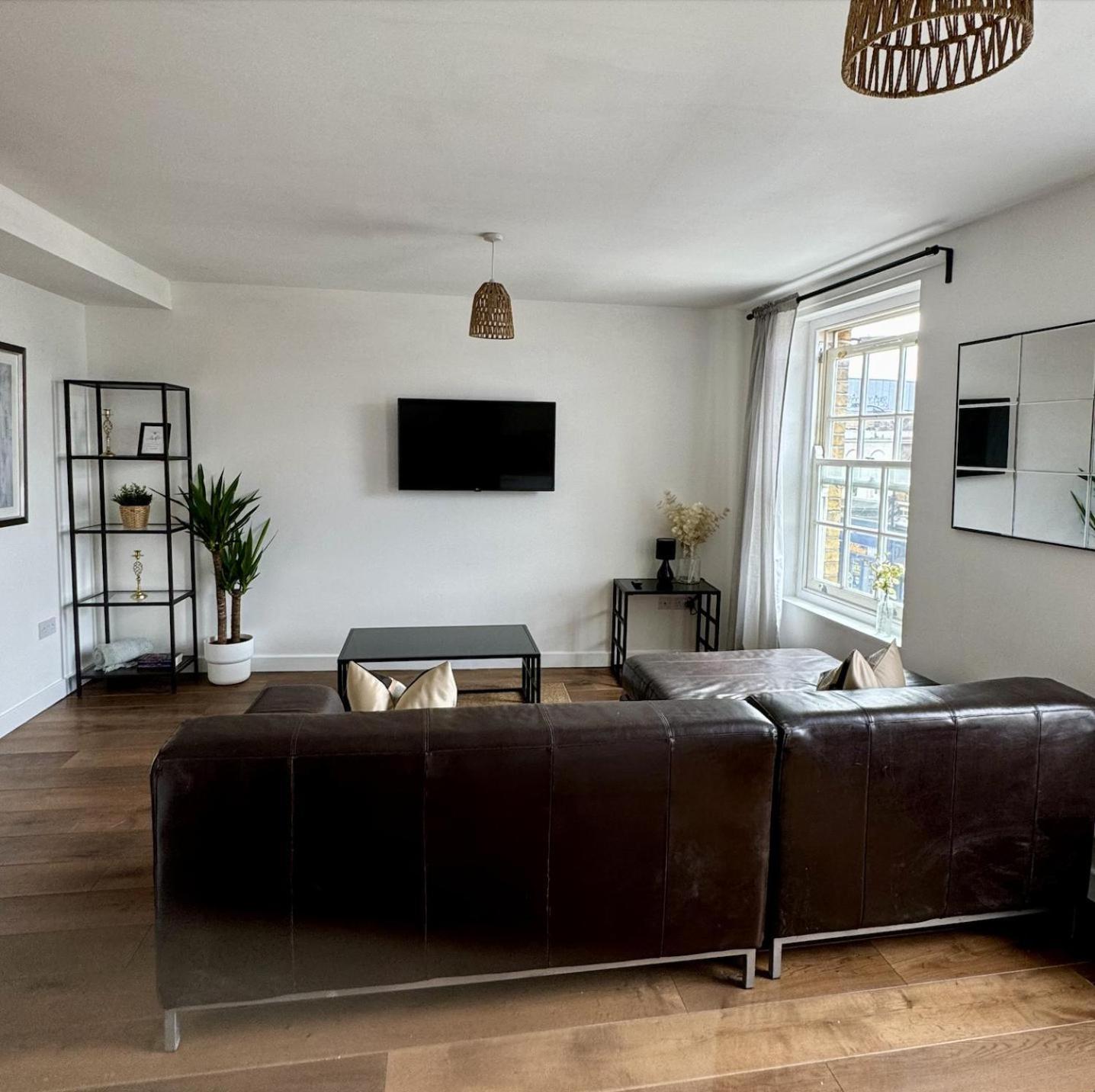 Apartment photo 1