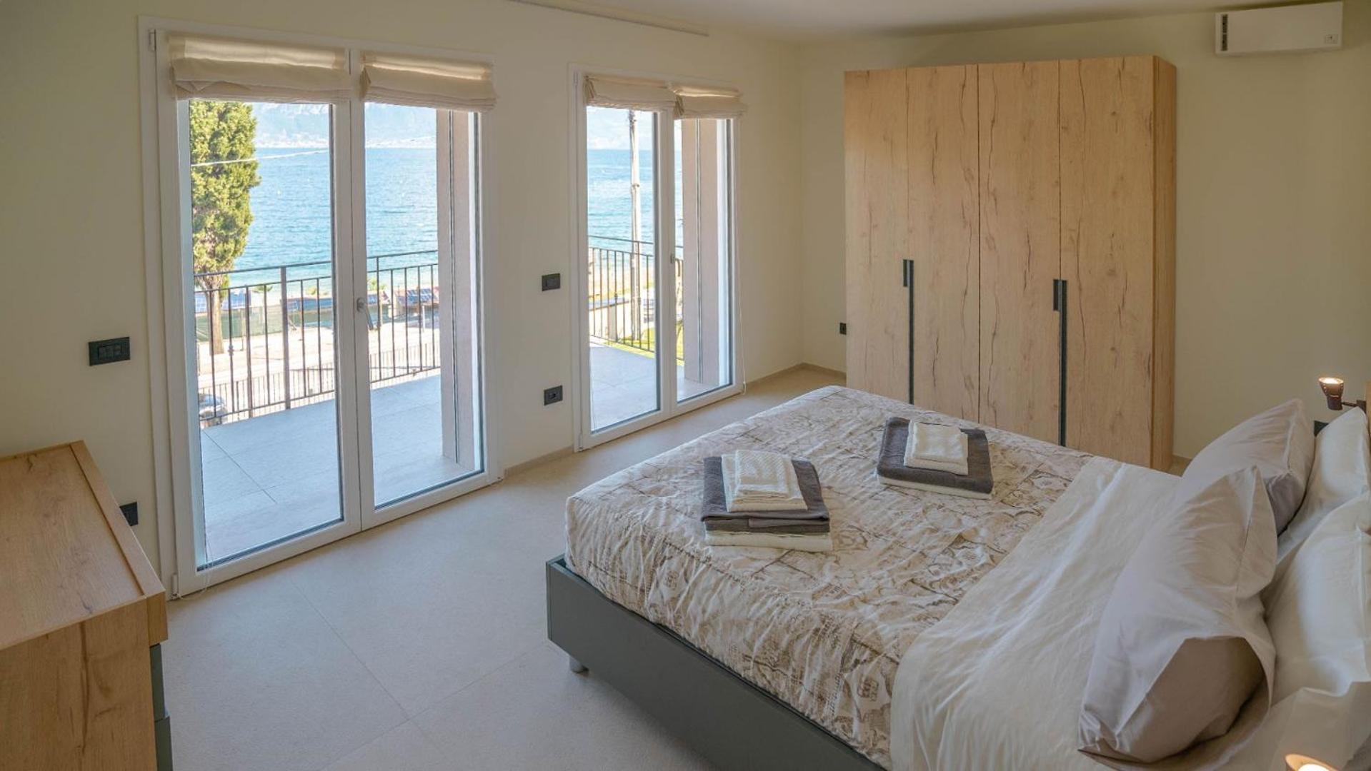 Two-Bedroom Apartment with Lake View