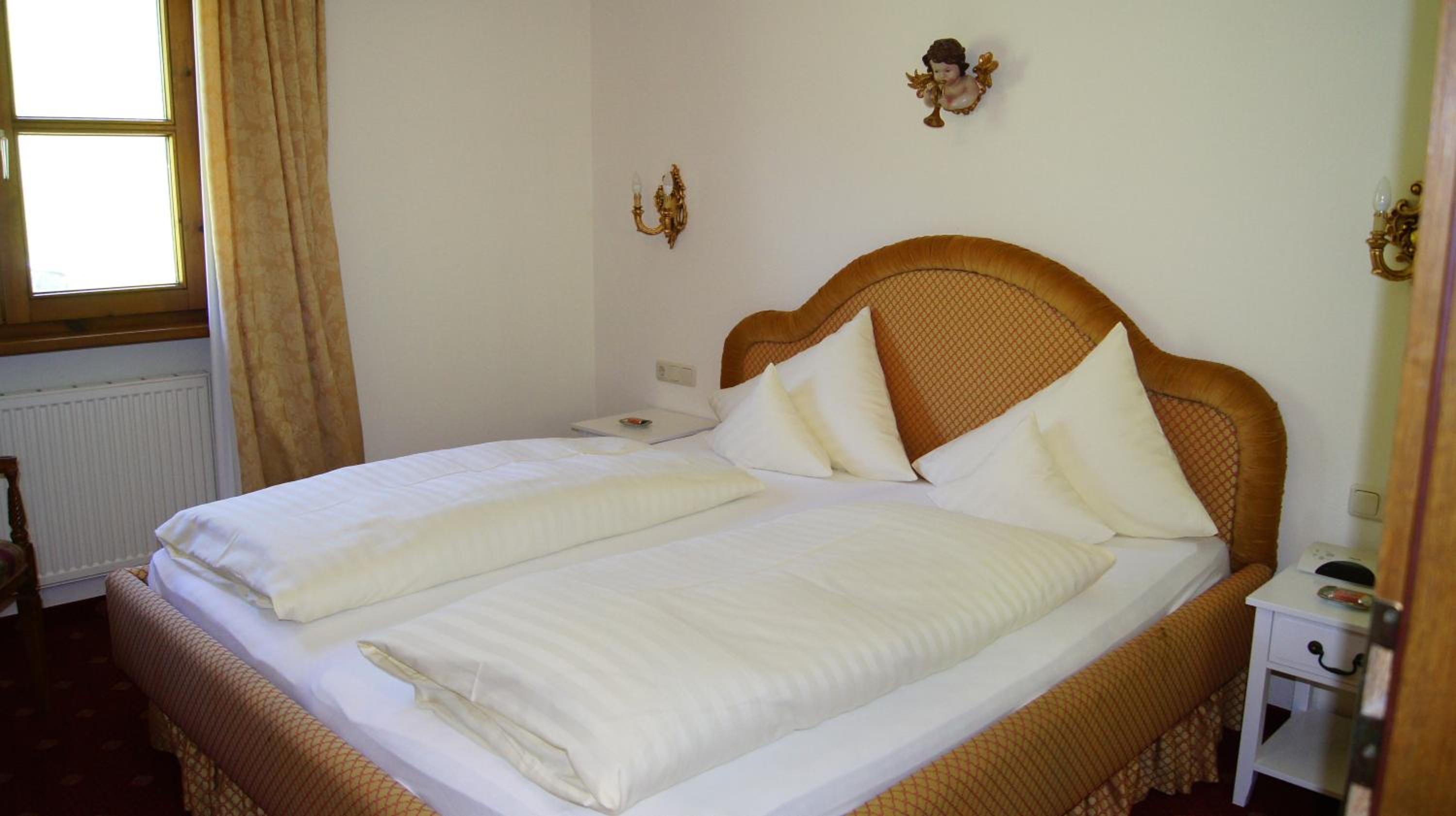 One-Bedroom Apartment - Photo 16