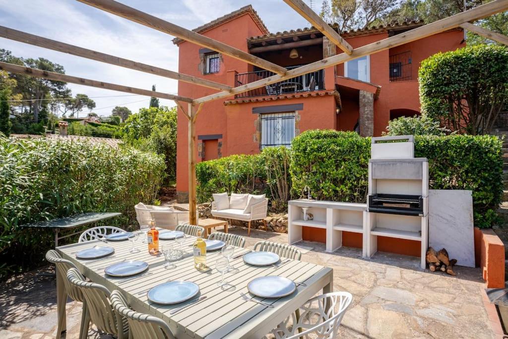 Villa photo 2